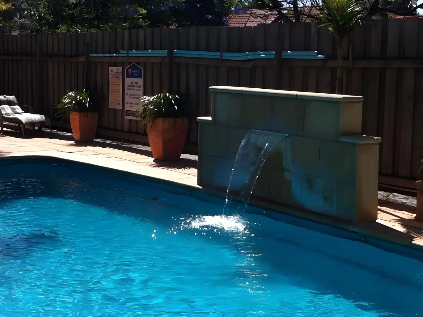 Marion Motel and Apartments OUTDOOR_POOL