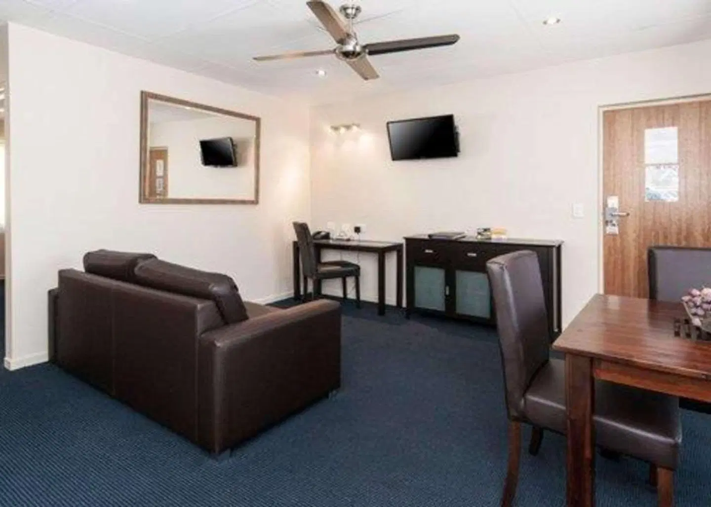 Quality Hotel Robertson Gardens ROOM_EXAMPLE