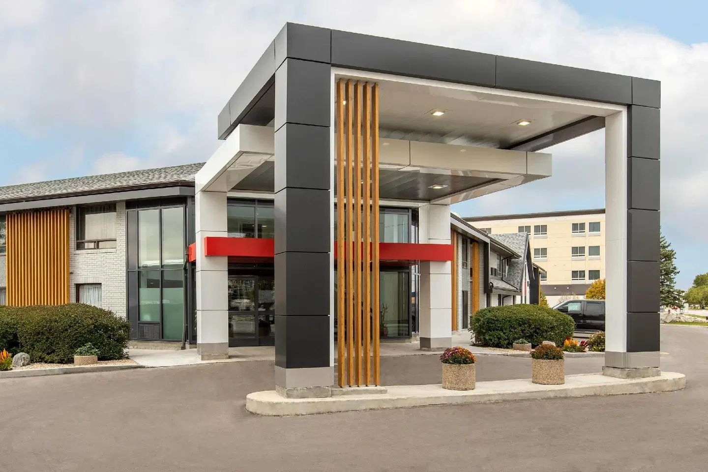 Comfort Inn Sault Ste. Marie EXTERIOR
