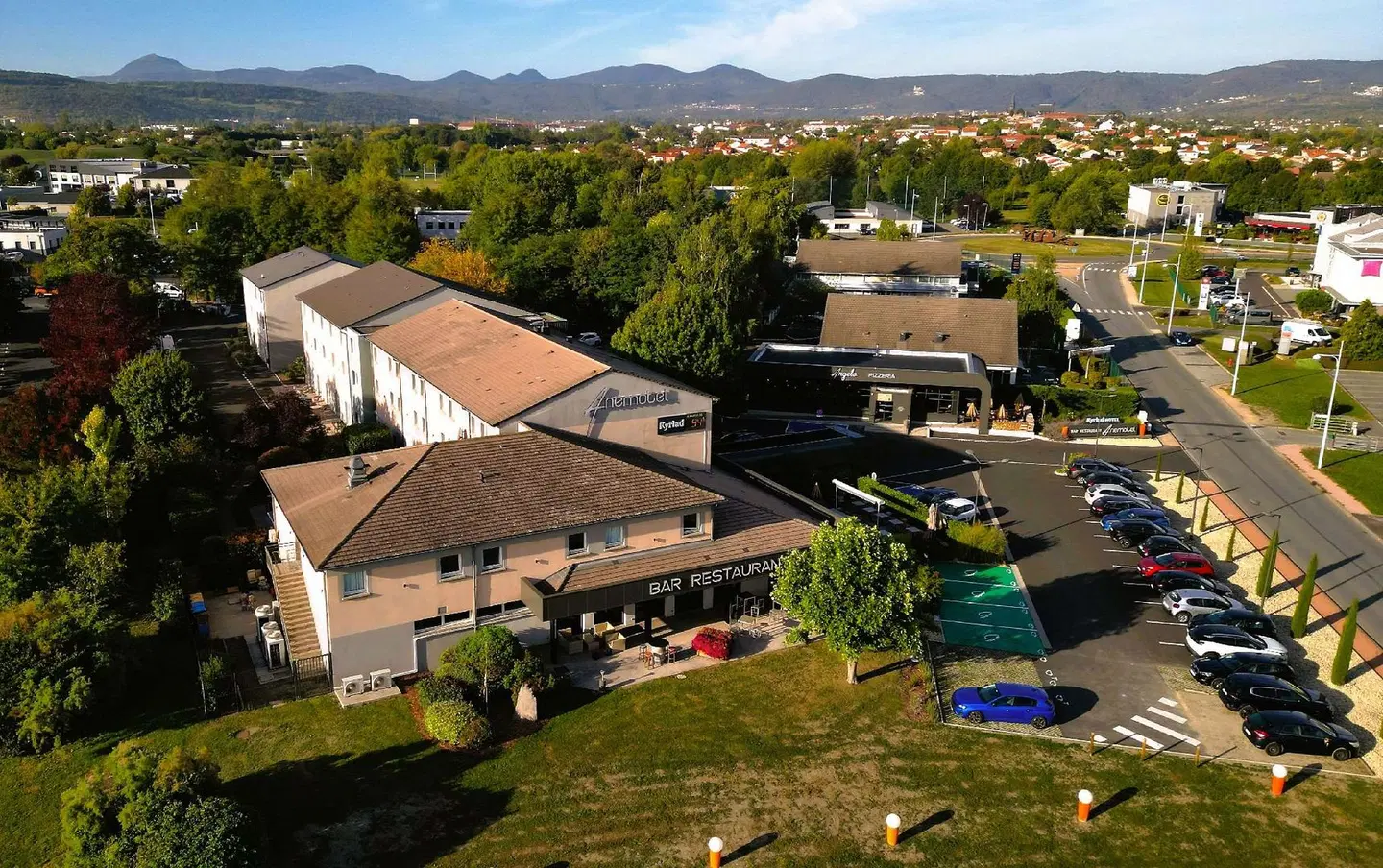 Kyriad Clermont Ferrand Nord - Riom EXTERIOR