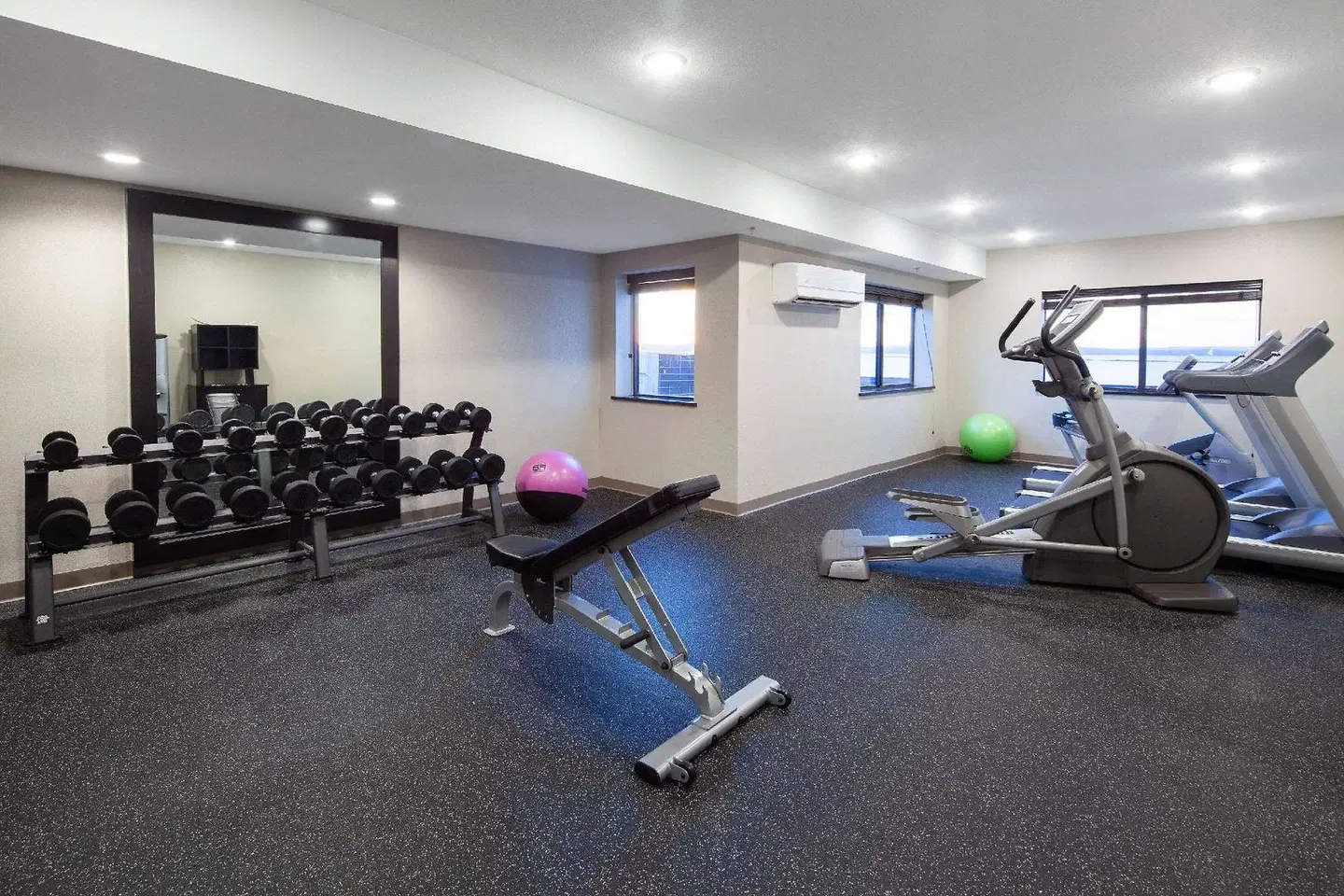 AmericInn by Wyndham Ashland SPORTS_AND_LEISURE