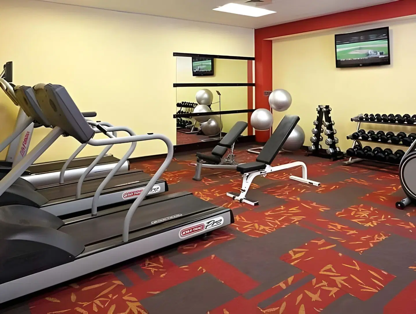 Courtyard by Marriott Milwaukee Downtown SPORTS_AND_LEISURE