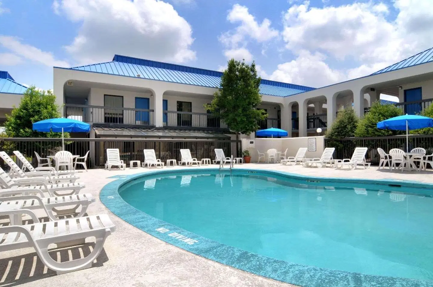 Baymont by Wyndham Macon I-75 EXTERIOR