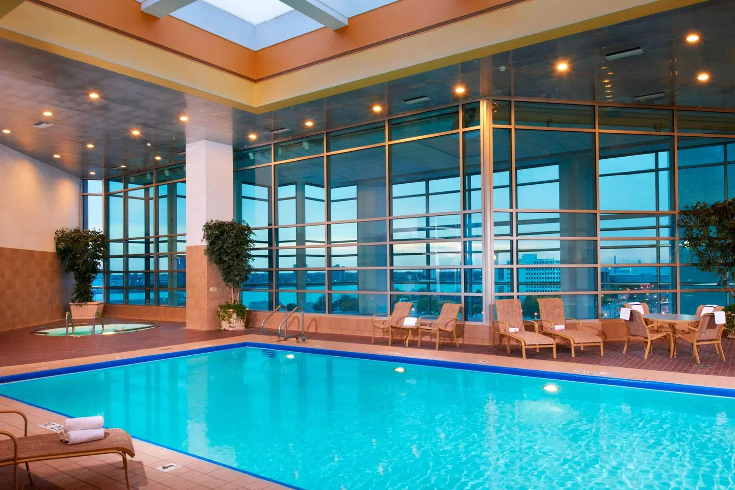 Courtyard by Marriott Detroit Downtown Hallenbad
