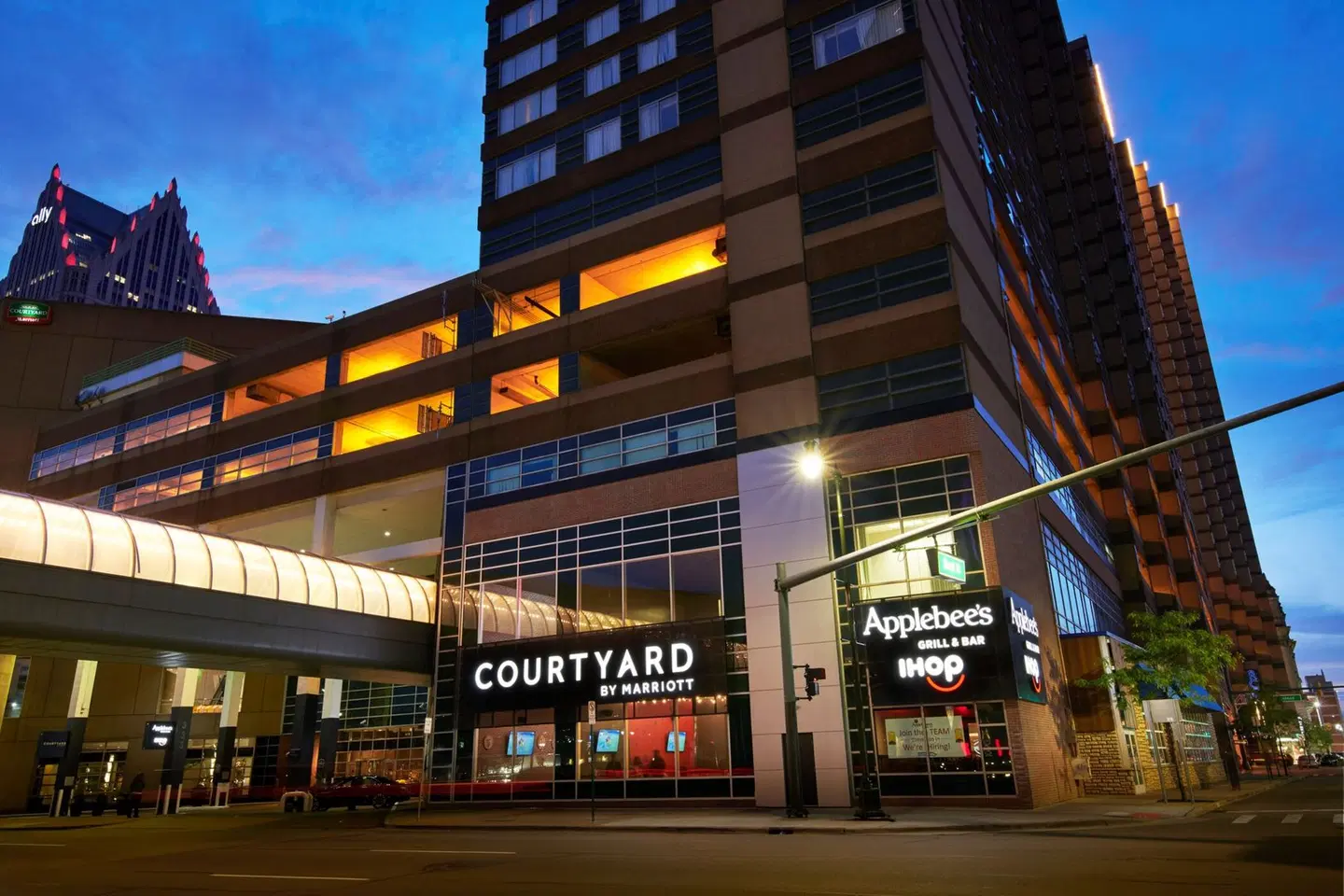 Courtyard by Marriott Detroit Downtown EXTERIOR