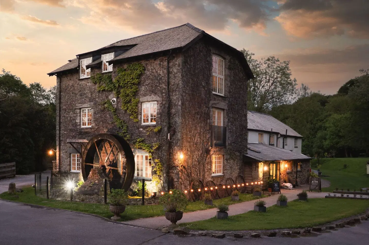 The Turtley Corn Mill EXTERIOR