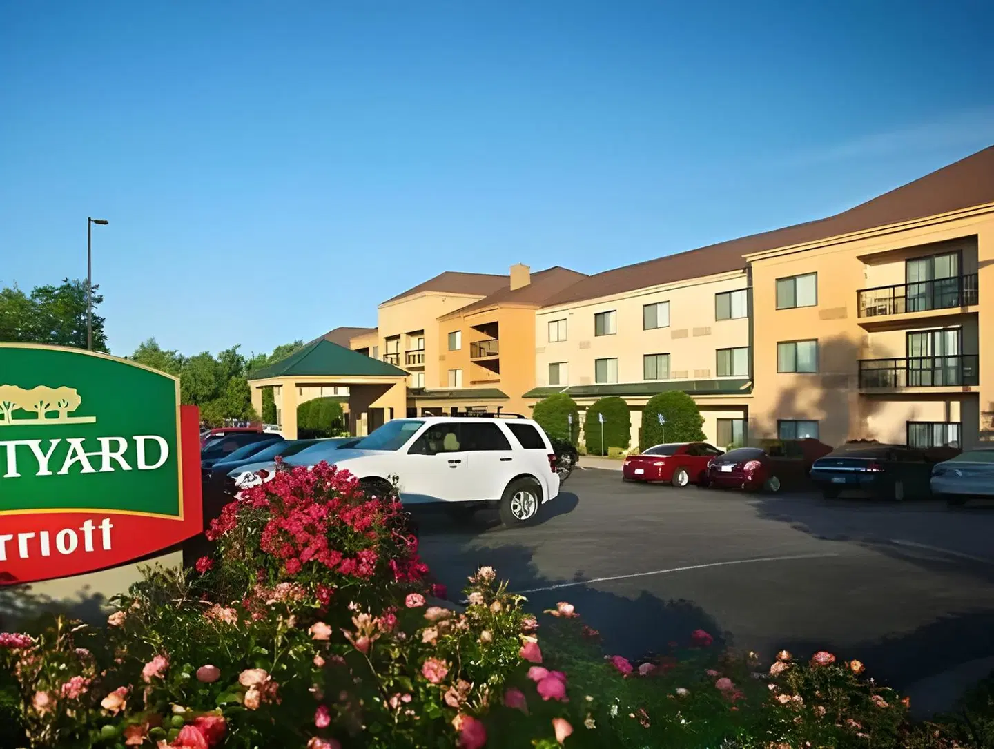 Courtyard by Marriott Paducah EXTERIOR