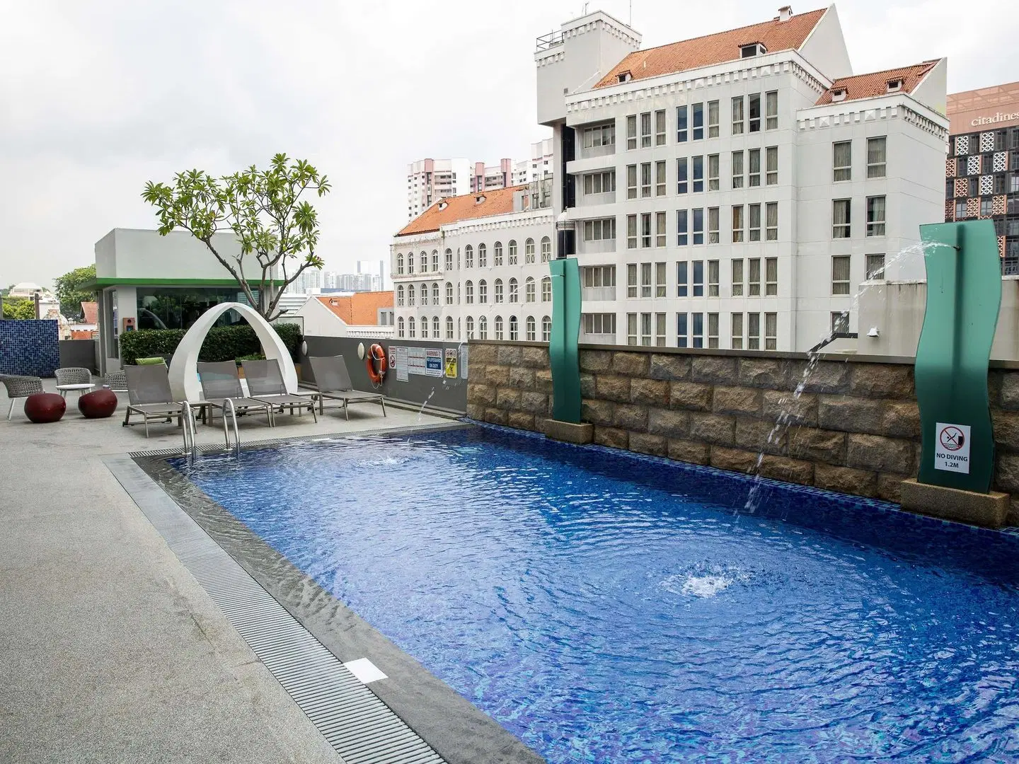 ibis Styles Singapore Albert OUTDOOR_POOL