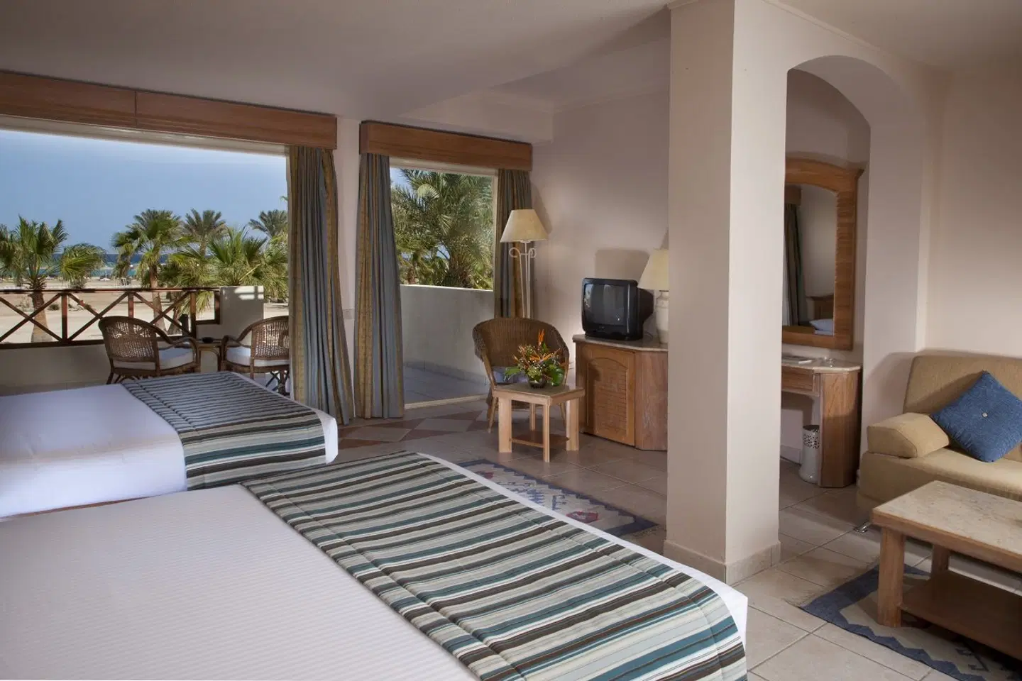 SUNRISE Juman Beach Resort ROOM_EXAMPLE