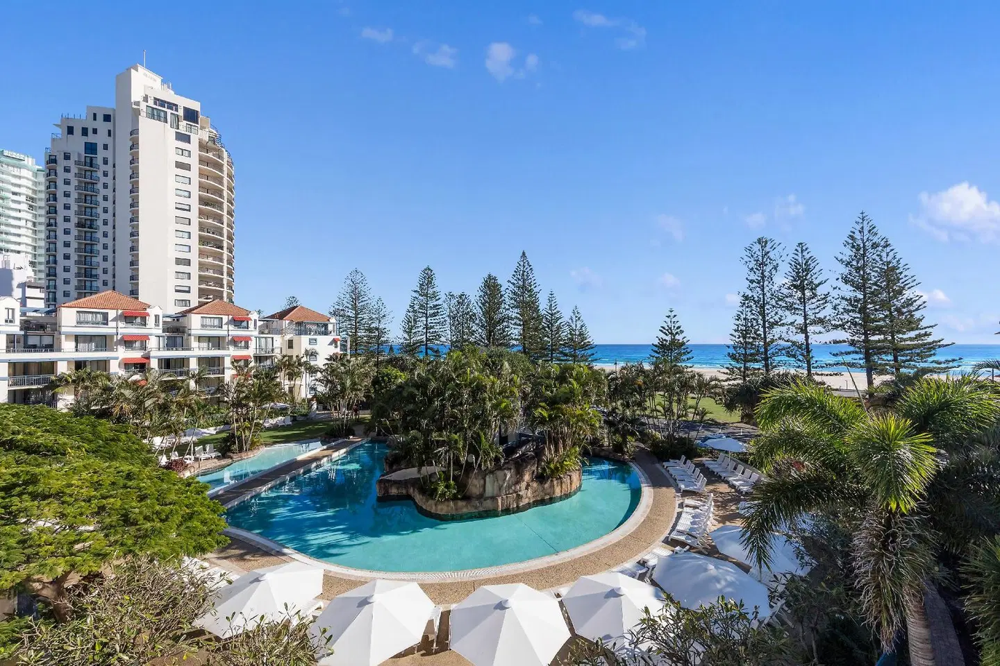 Oaks Gold Coast Calypso Plaza Suites OUTDOOR_POOL