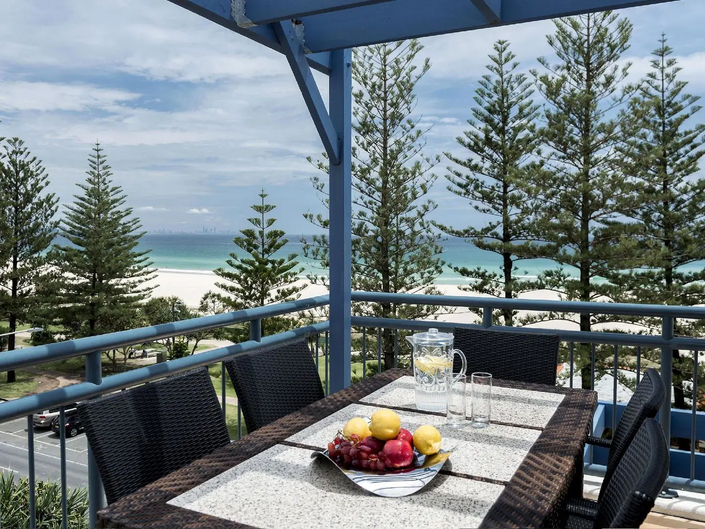 Oaks Gold Coast Calypso Plaza Suites Terrasse
