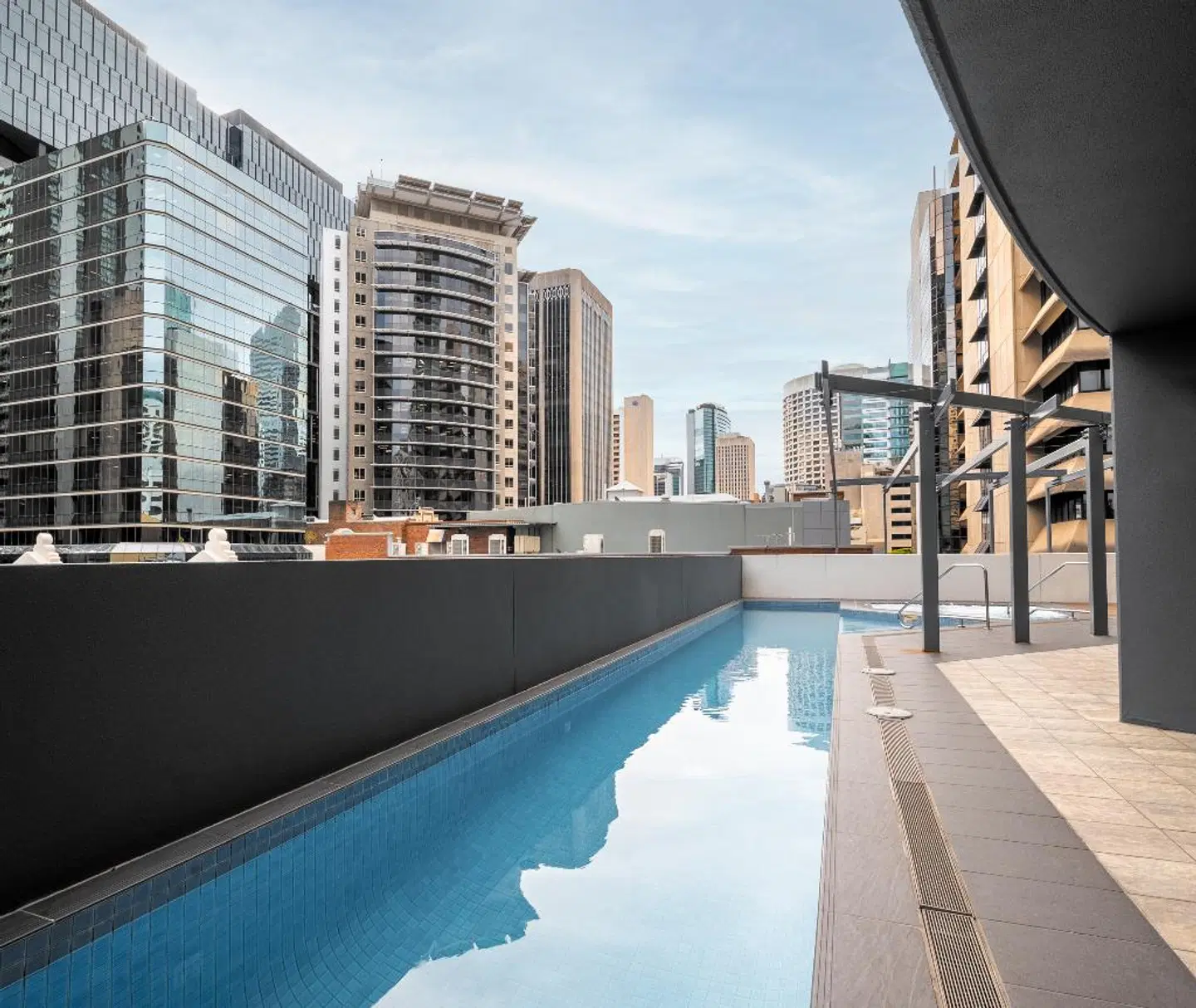 Oaks Brisbane on Felix Suites OUTDOOR_POOL