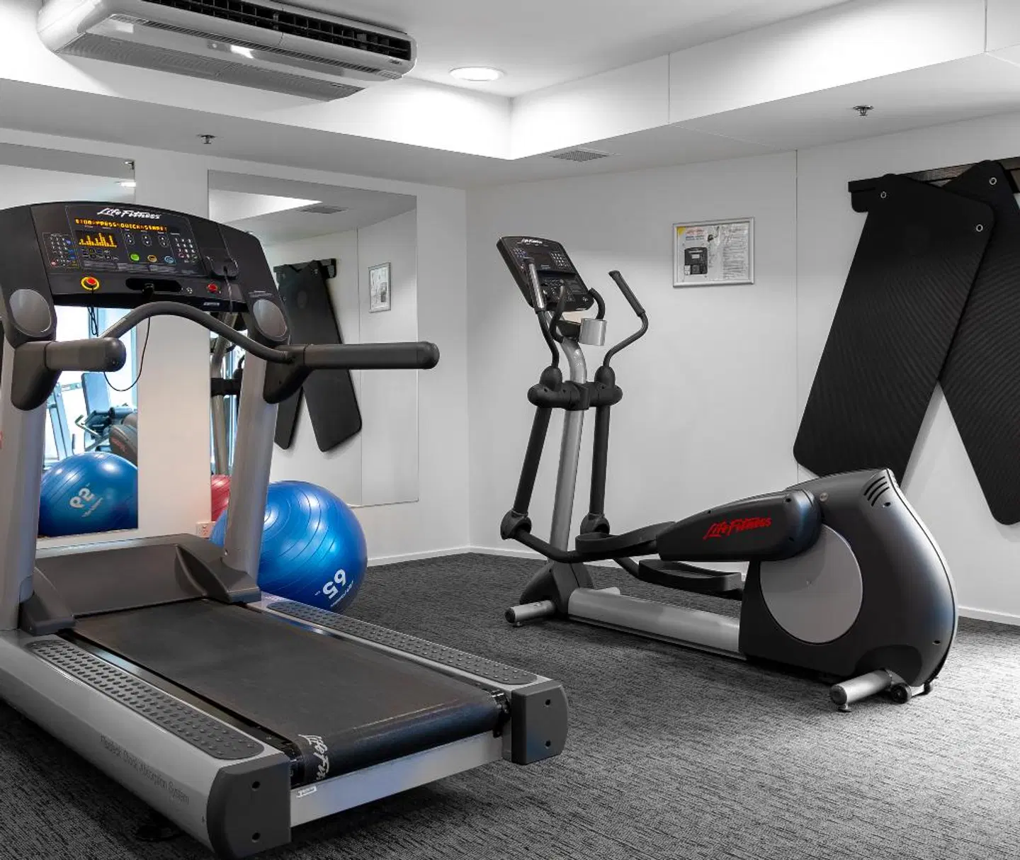 Oaks Brisbane on Felix Suites SPORTS_AND_LEISURE