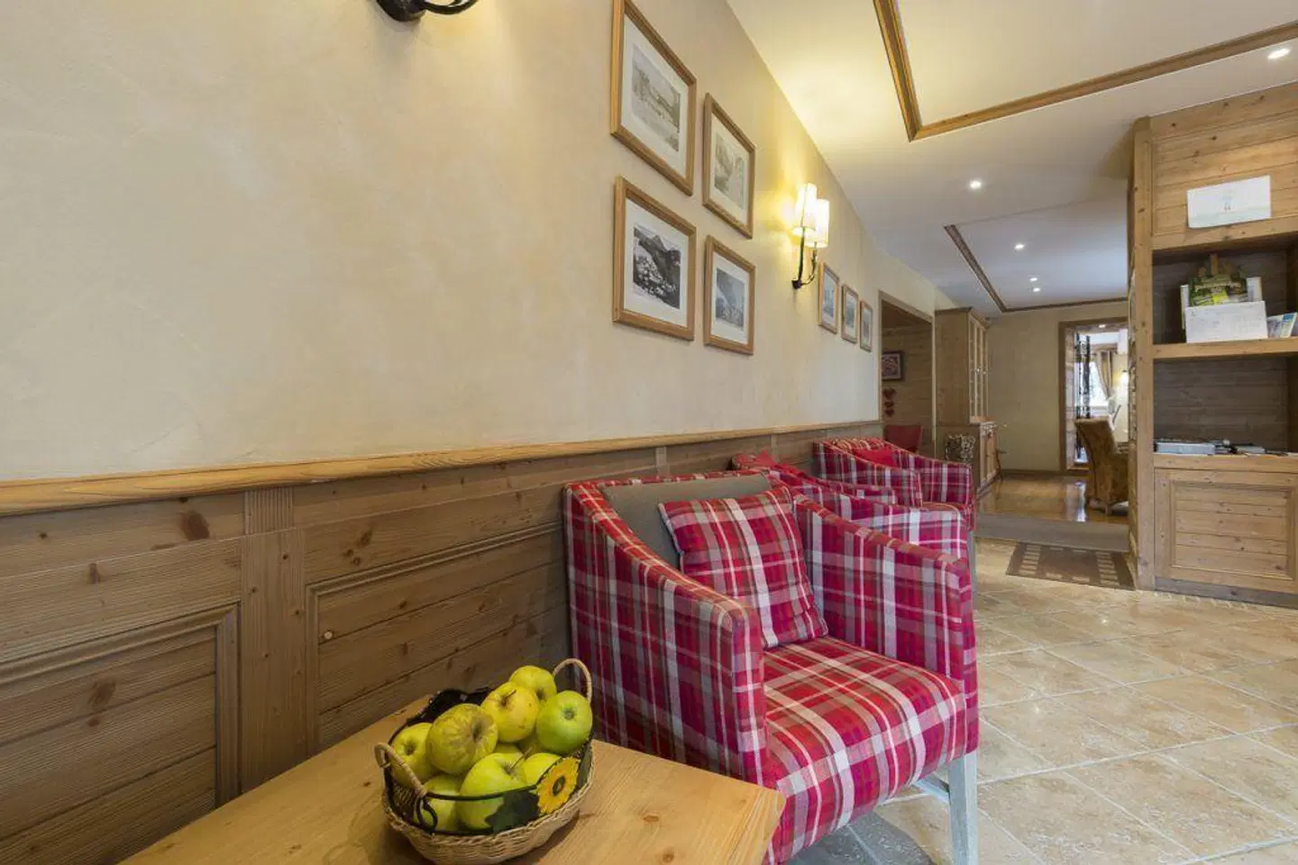 La Couronne LOUNGE_LOBBY