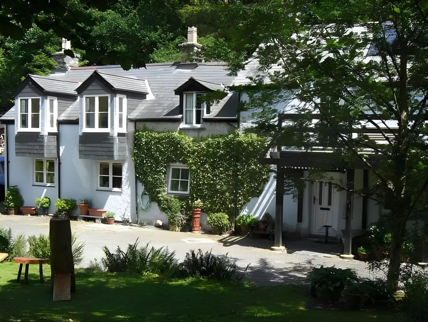 Coed Cae EXTERIOR
