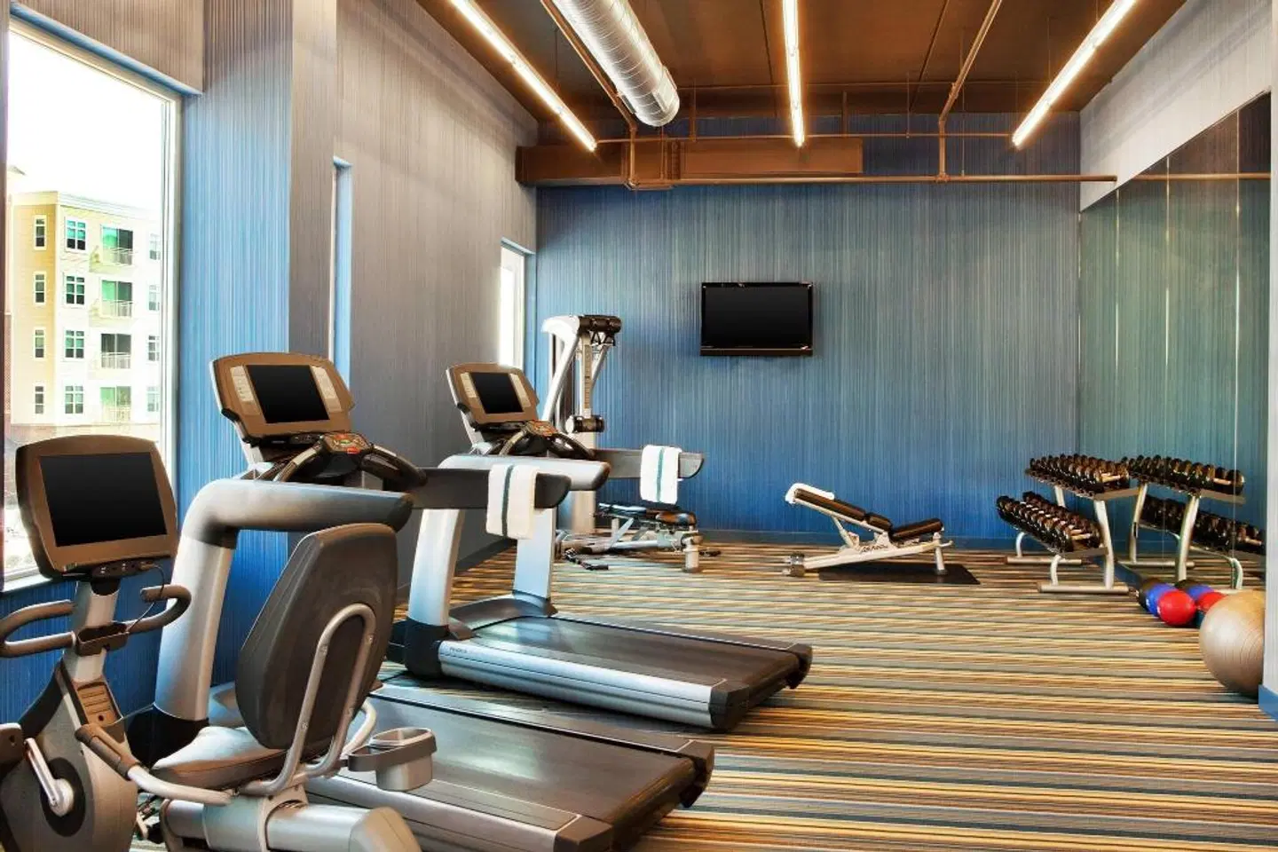 Aloft by Marriott Richmond West SPORTS_AND_LEISURE