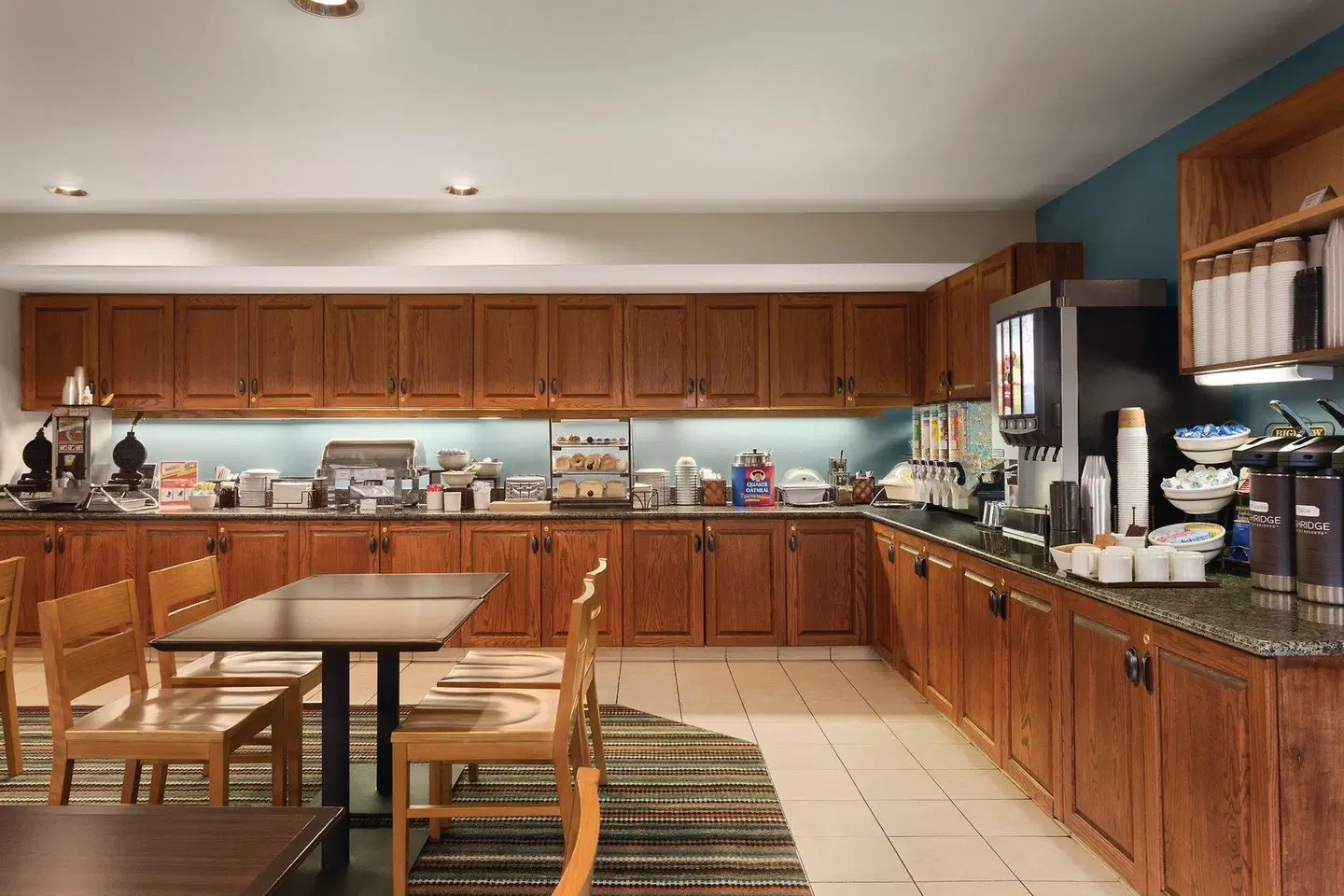 Country Inn & Suites by Radisson, Bentonville South - Rogers, AR Bar