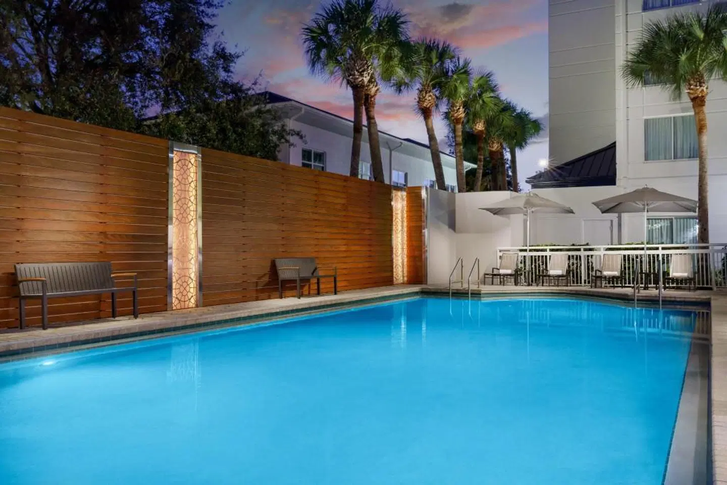 Courtyard by Marriott Orlando Downtown OUTDOOR_POOL