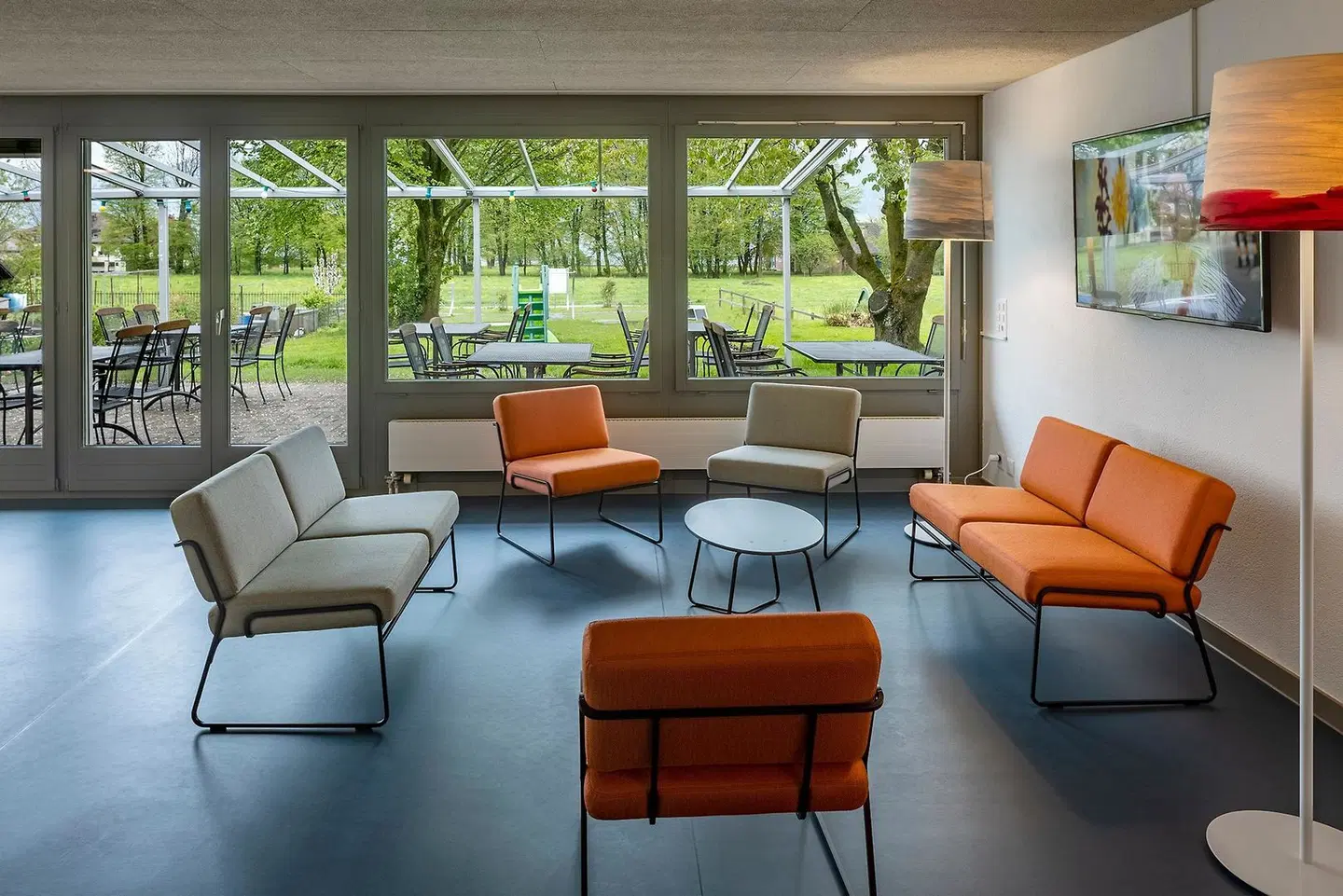 Busskirch Rapperswil-Jona LOUNGE_LOBBY
