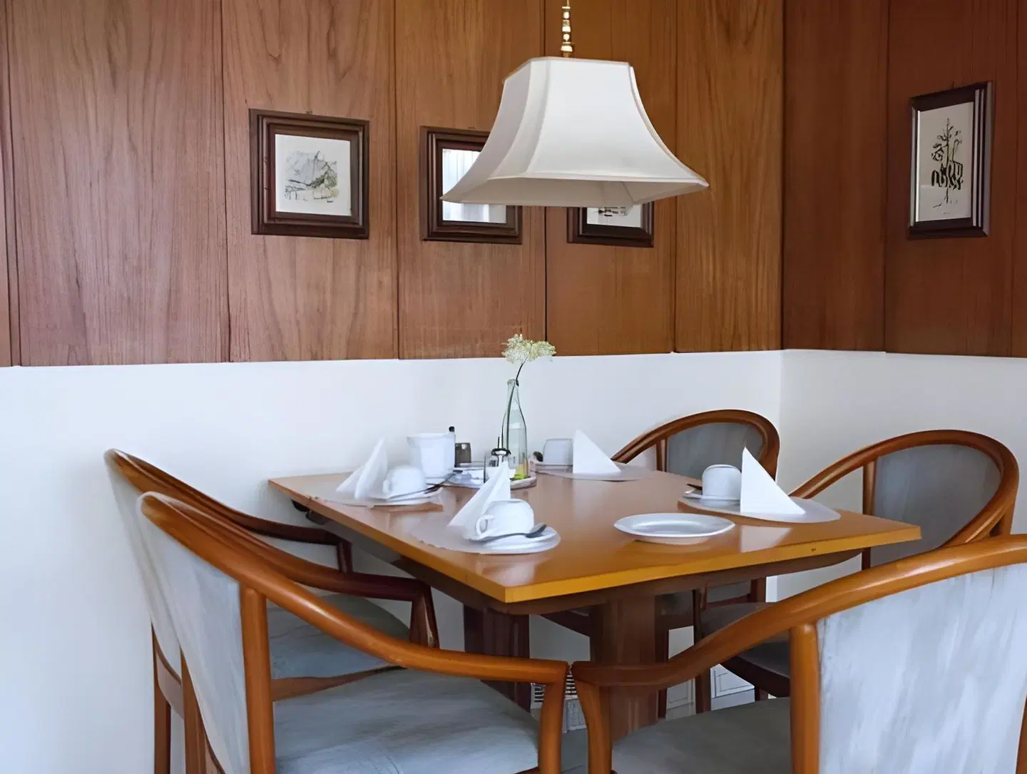 Excelsior Restaurant