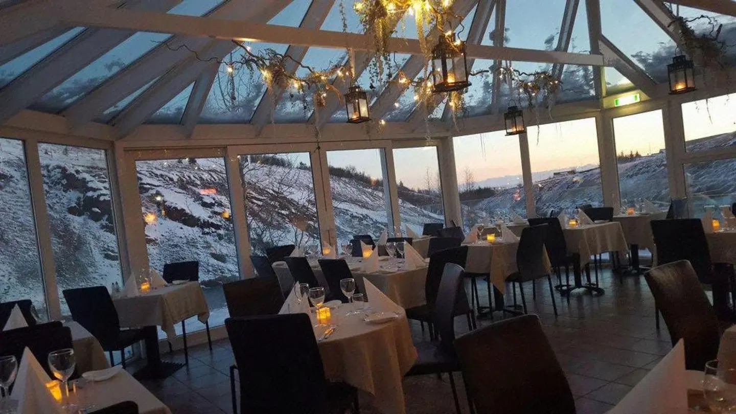Frost and Fire Hotel Restaurant