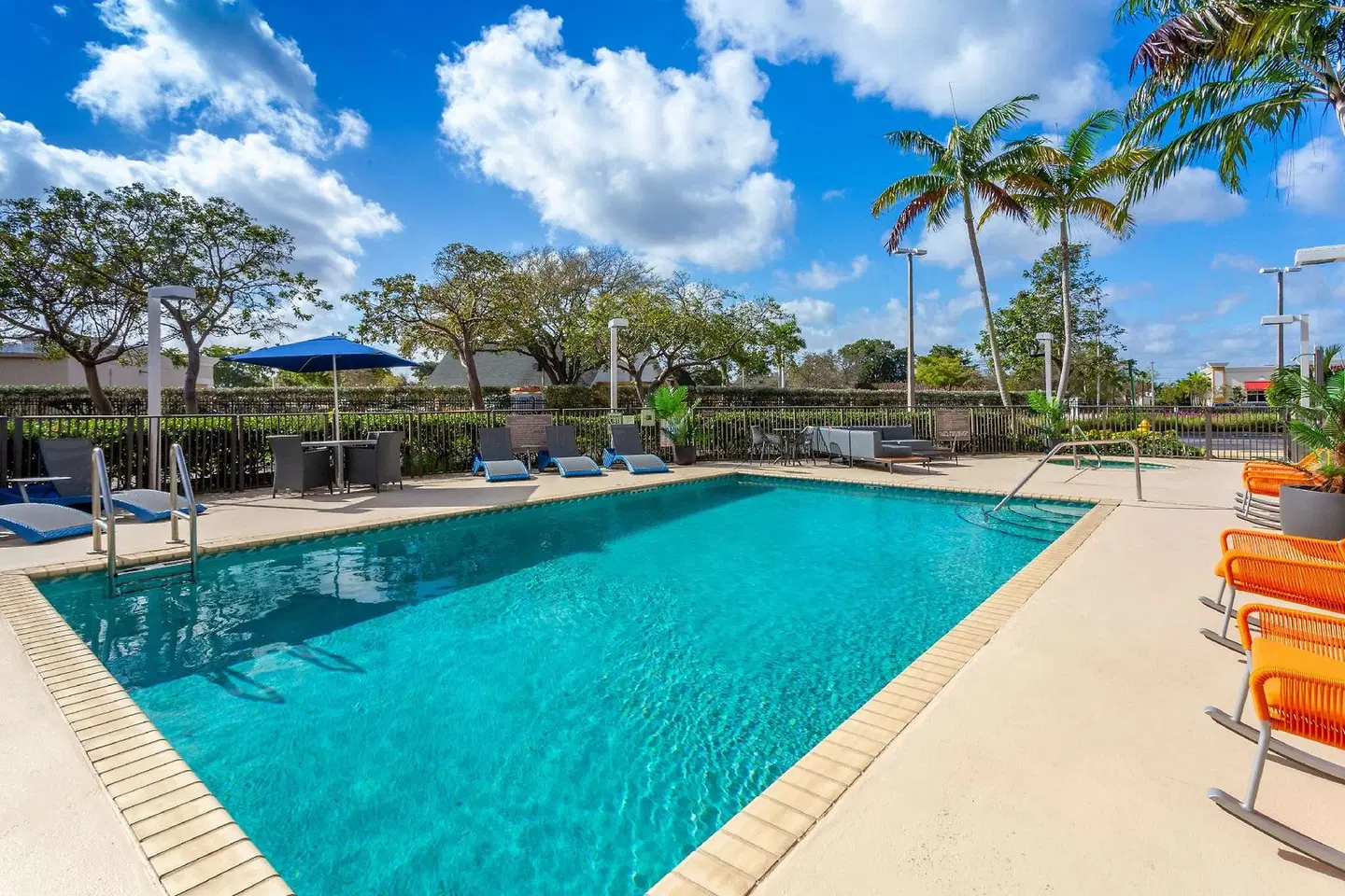 Hampton Inn Ft. Lauderdale-Commercial Blvd. OUTDOOR_POOL