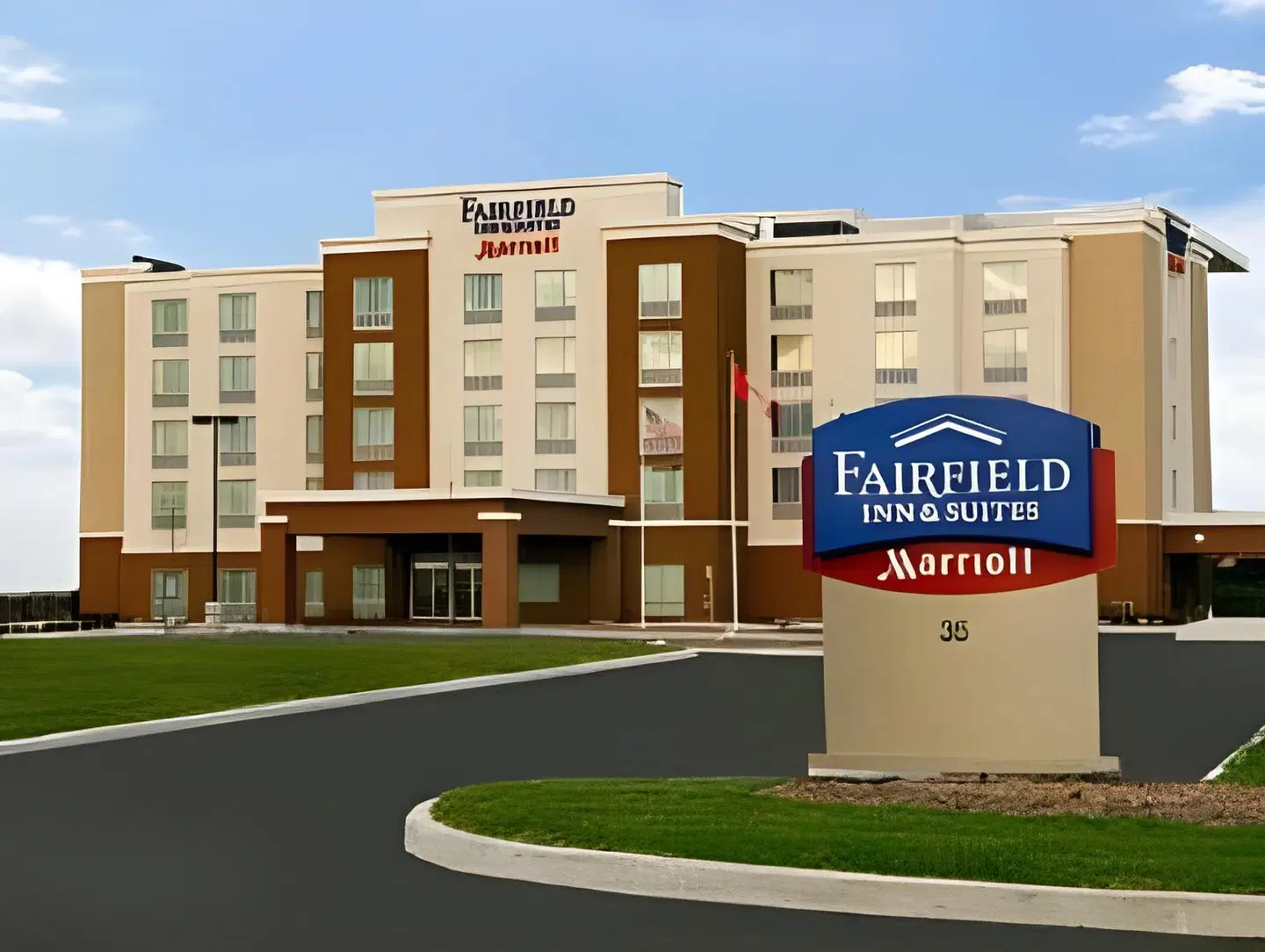 Fairfield Inn & Suites by Marriott Toronto Mississauga EXTERIOR