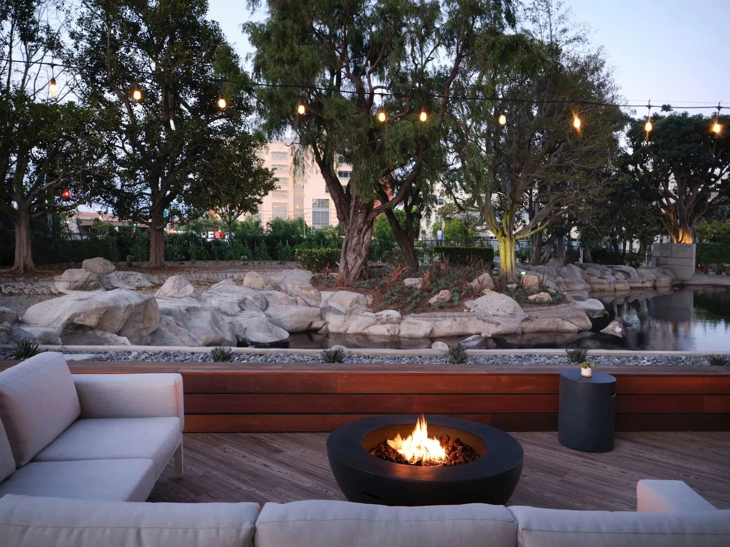 Hotel Fera Anaheim, a DoubleTree by Hilton Terrasse