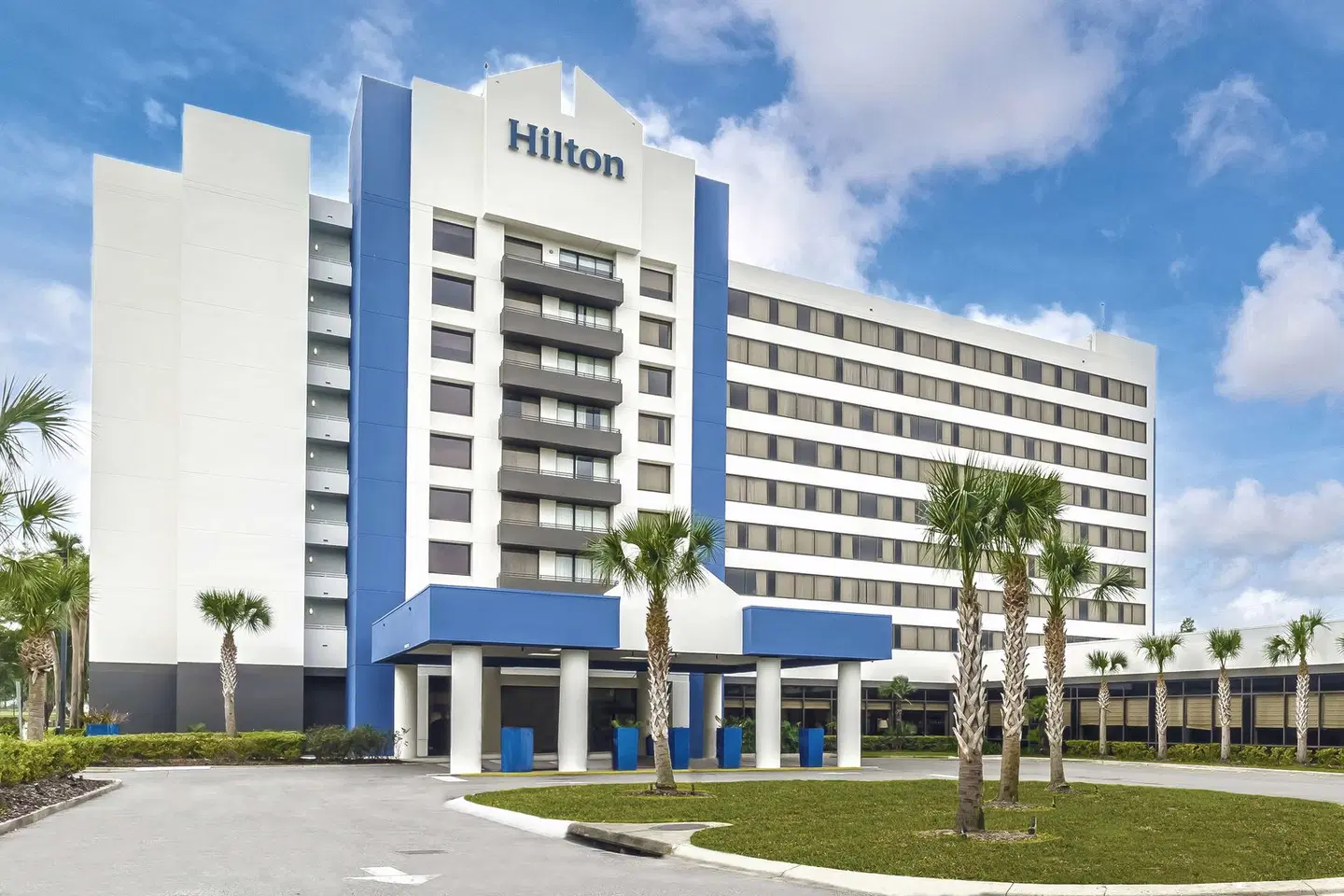 Hilton Ocala EXTERIOR