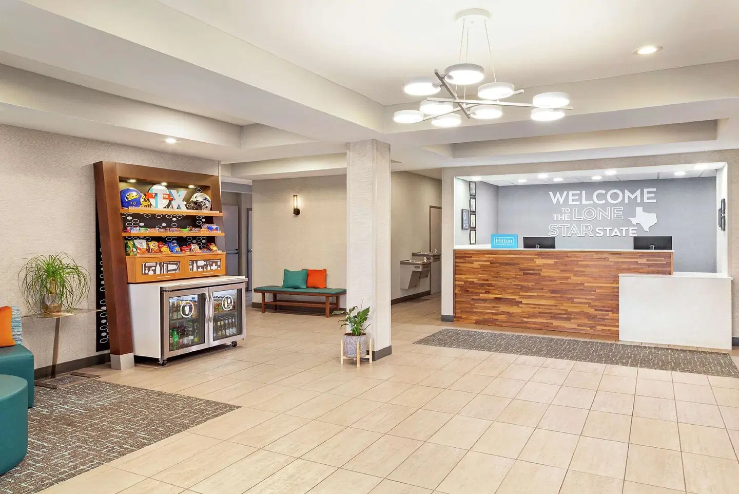 Hampton Inn Paris Bar