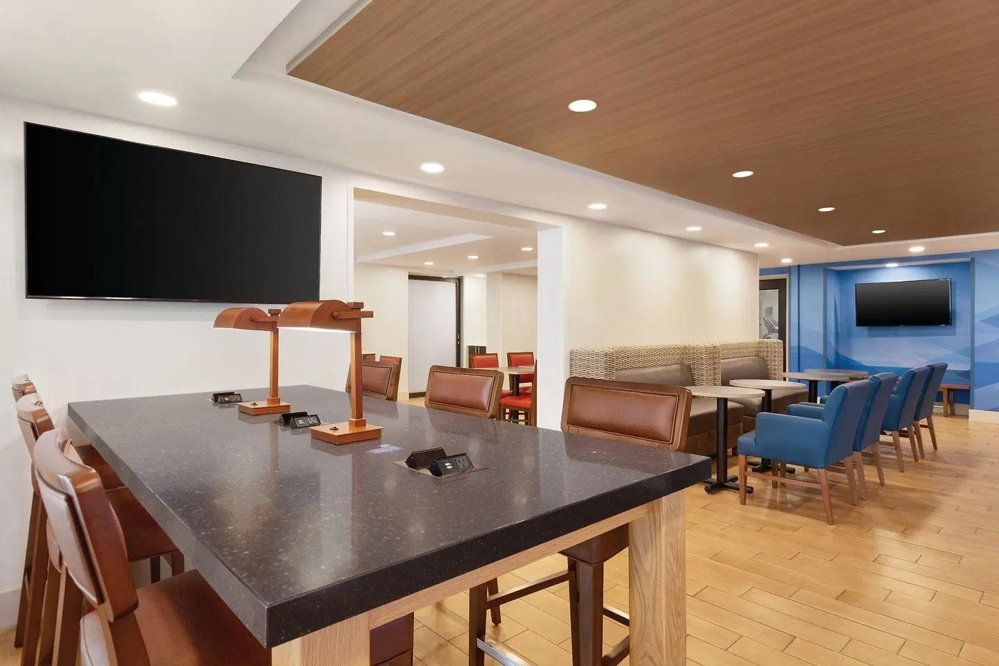 Holiday Inn Express Hartford South - Rocky Hill by IHG LOUNGE_LOBBY
