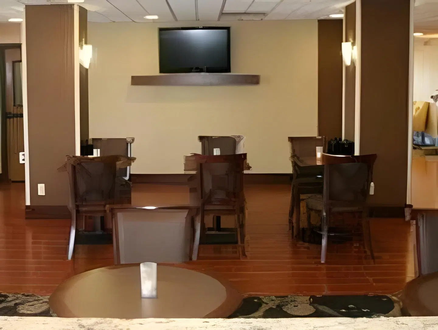 Hampton Inn Port Huron ROOM_EXAMPLE