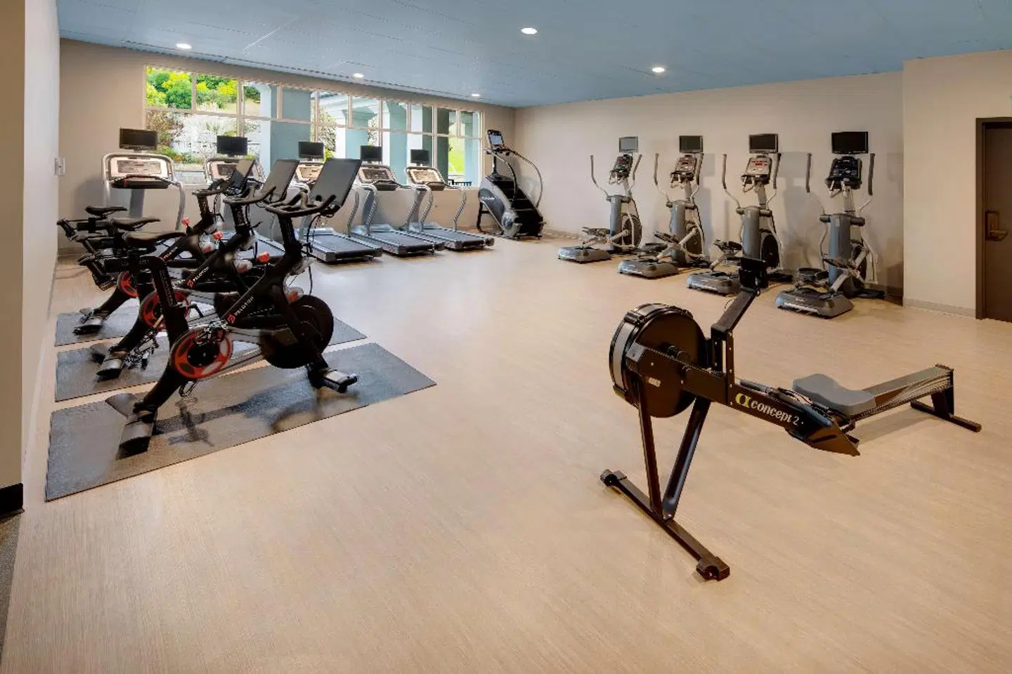Embassy Suites by Hilton San Rafael Marin County SPORTS_AND_LEISURE