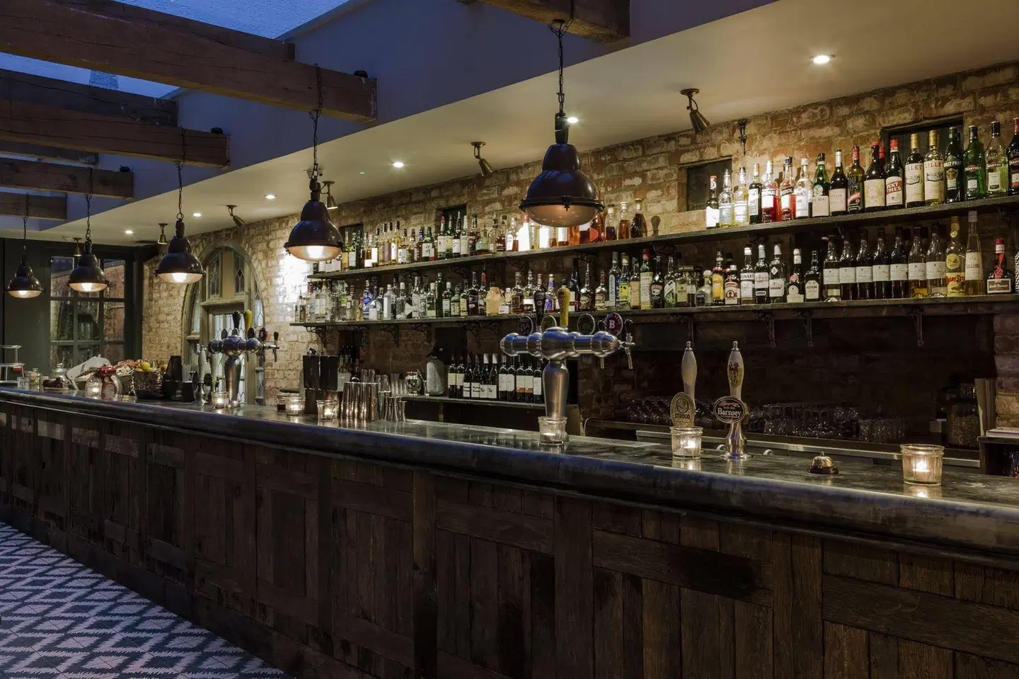 No131 The Promenade Bar