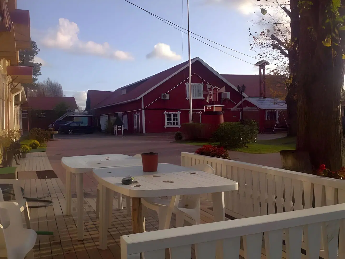 Kartano Hostel Terrasse