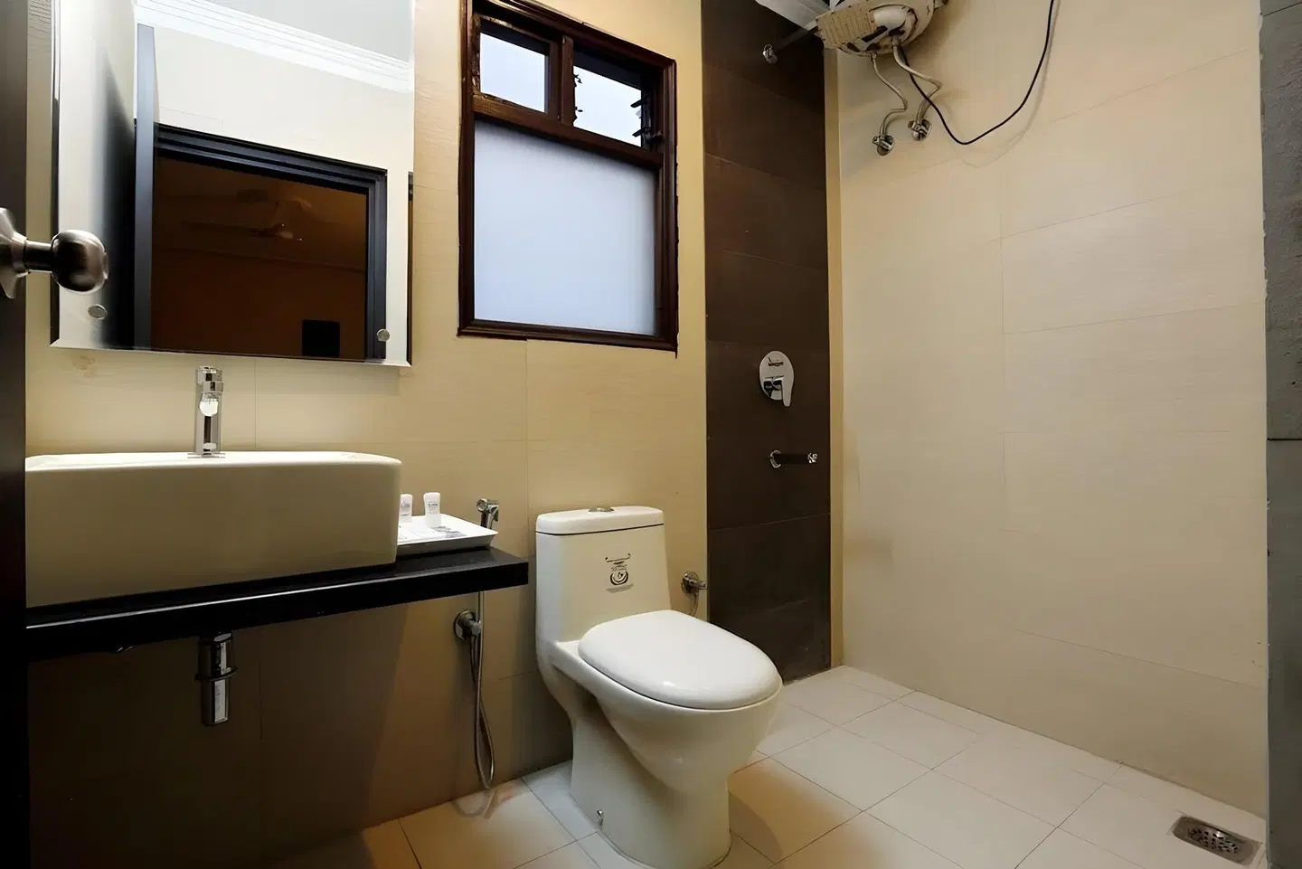 Hotel La Sapphire Badezimmer