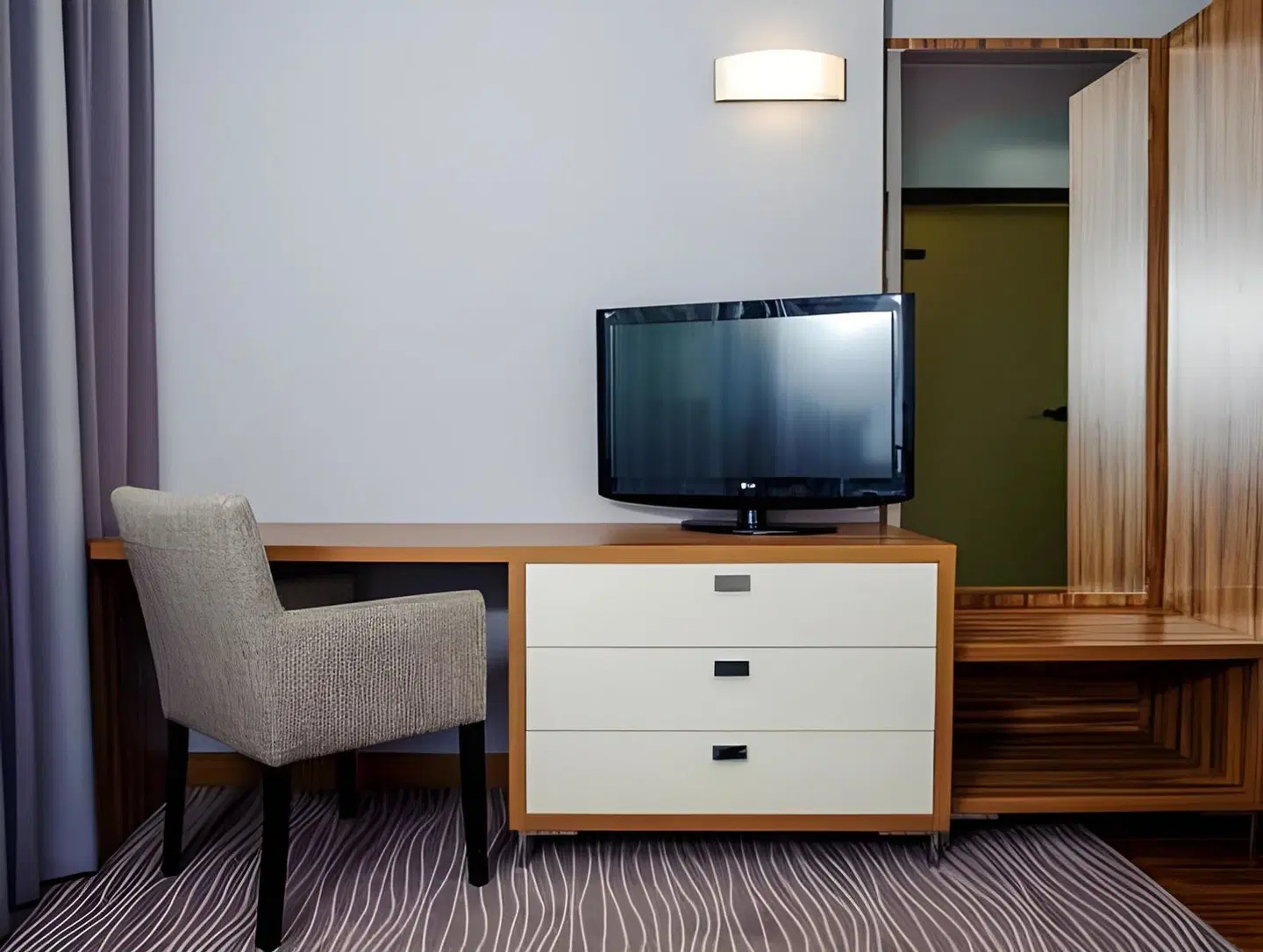 Active ROOM_EXAMPLE
