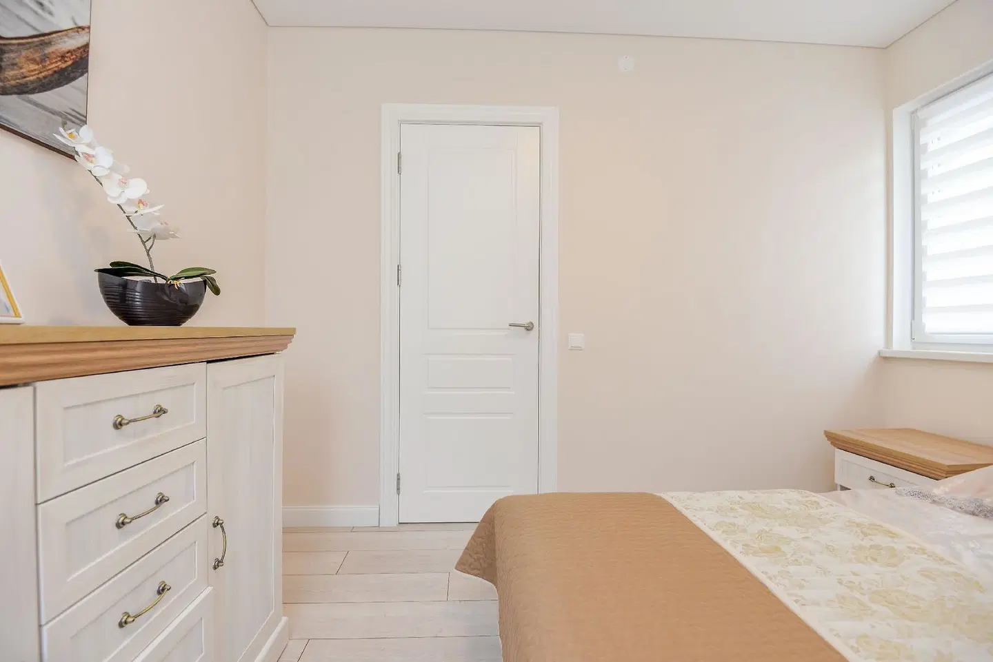 Seaside Apartments ROOM_EXAMPLE