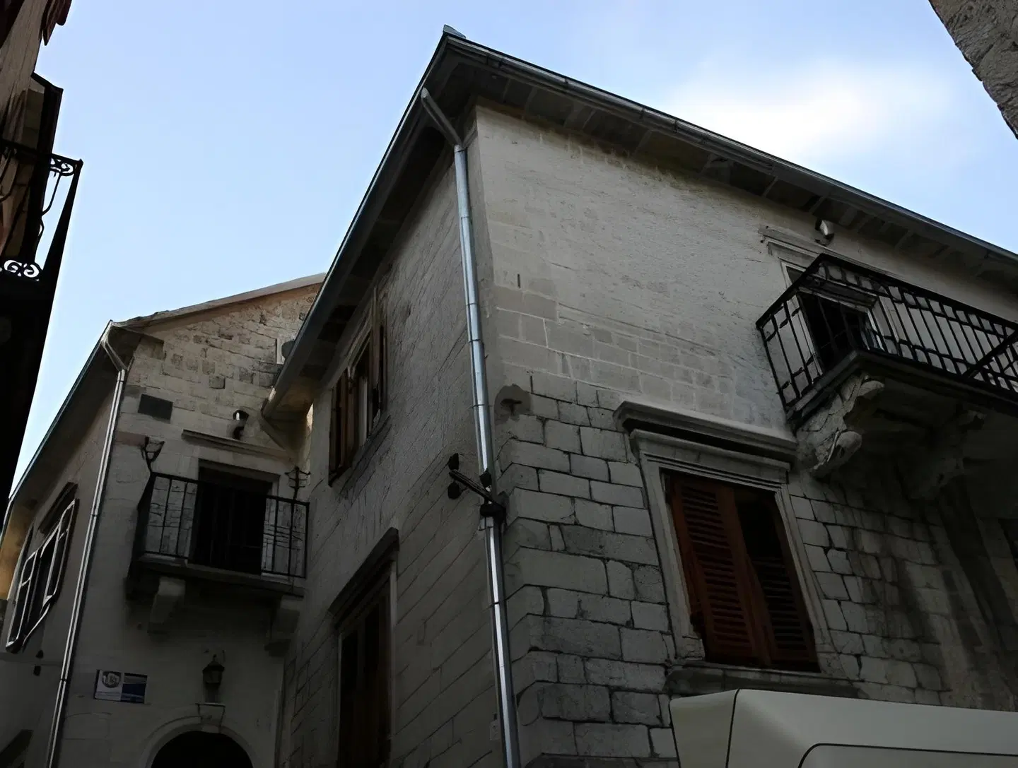 D & Sons Apartments EXTERIOR