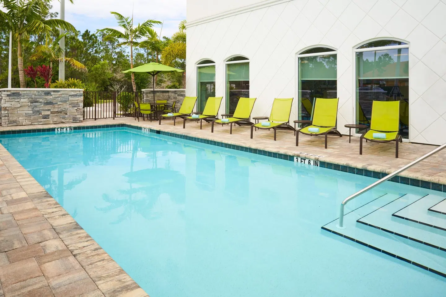 SpringHill Suites by Marriott Fort Myers Estero OUTDOOR_POOL