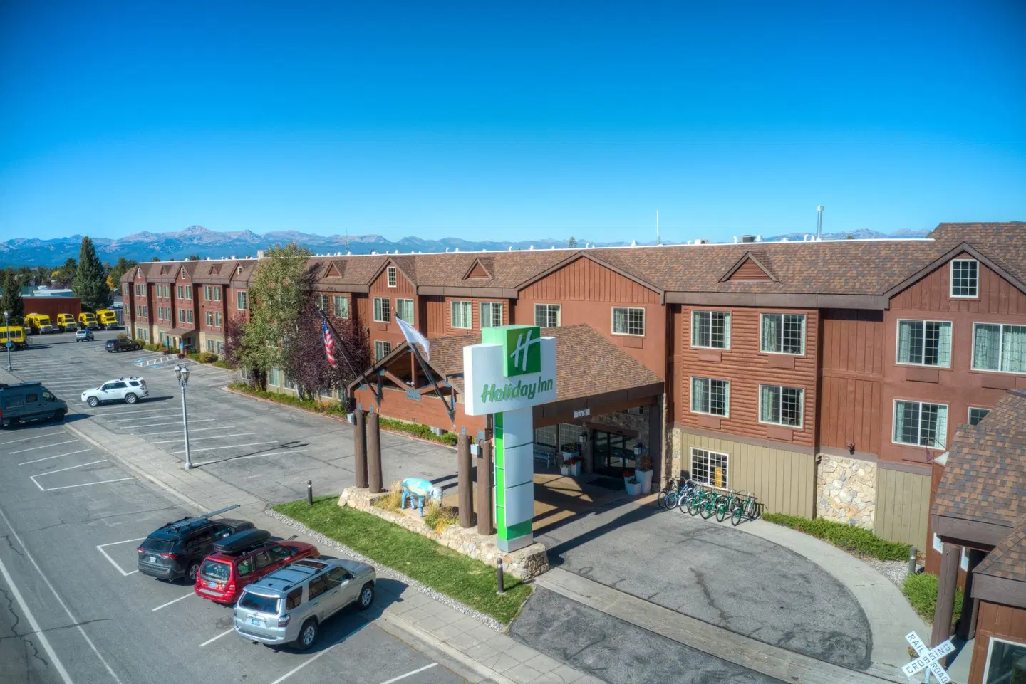 Holiday Inn West Yellowstone EXTERIOR