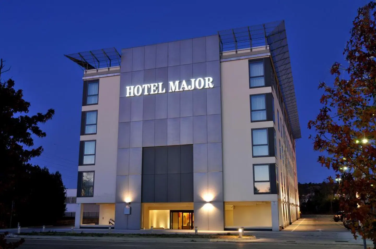 Major EXTERIOR
