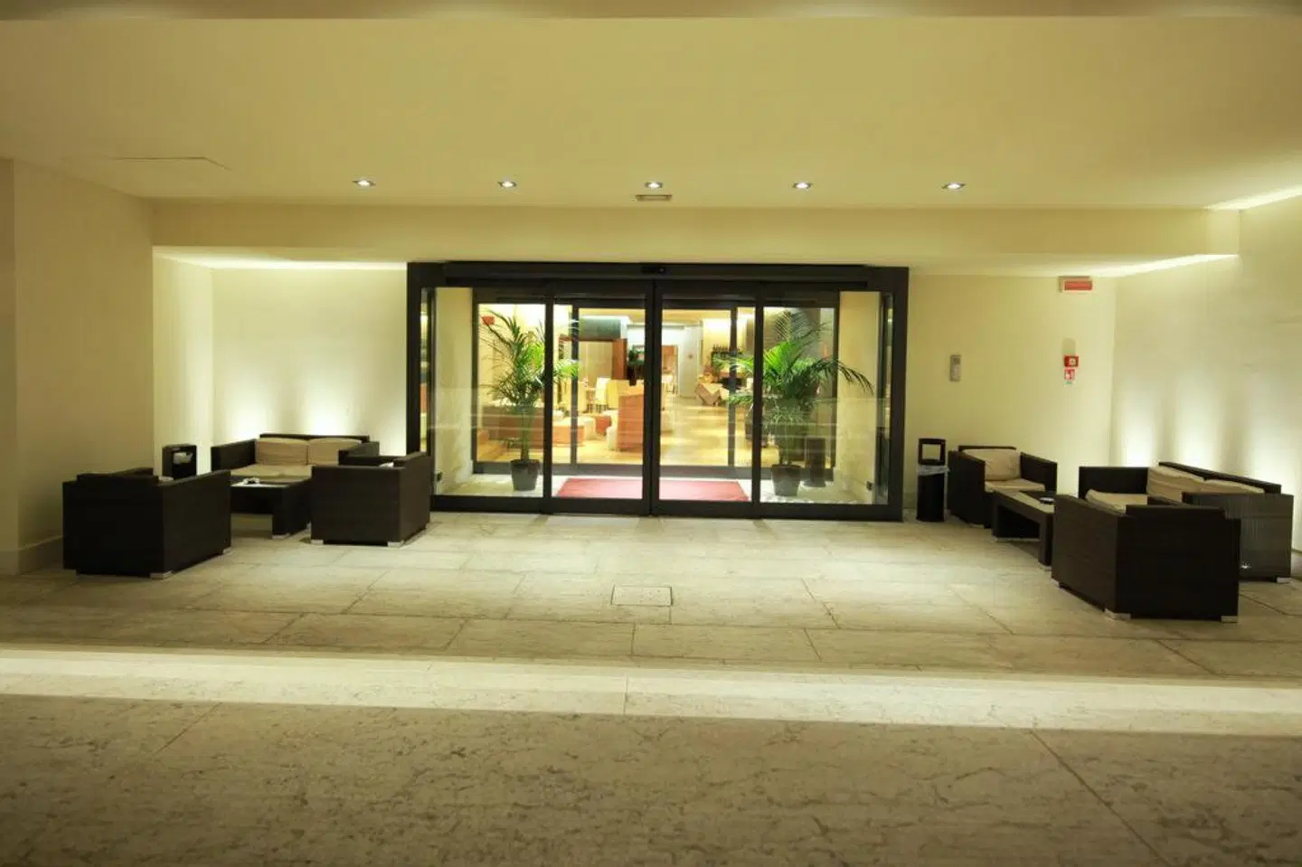 Major LOUNGE_LOBBY