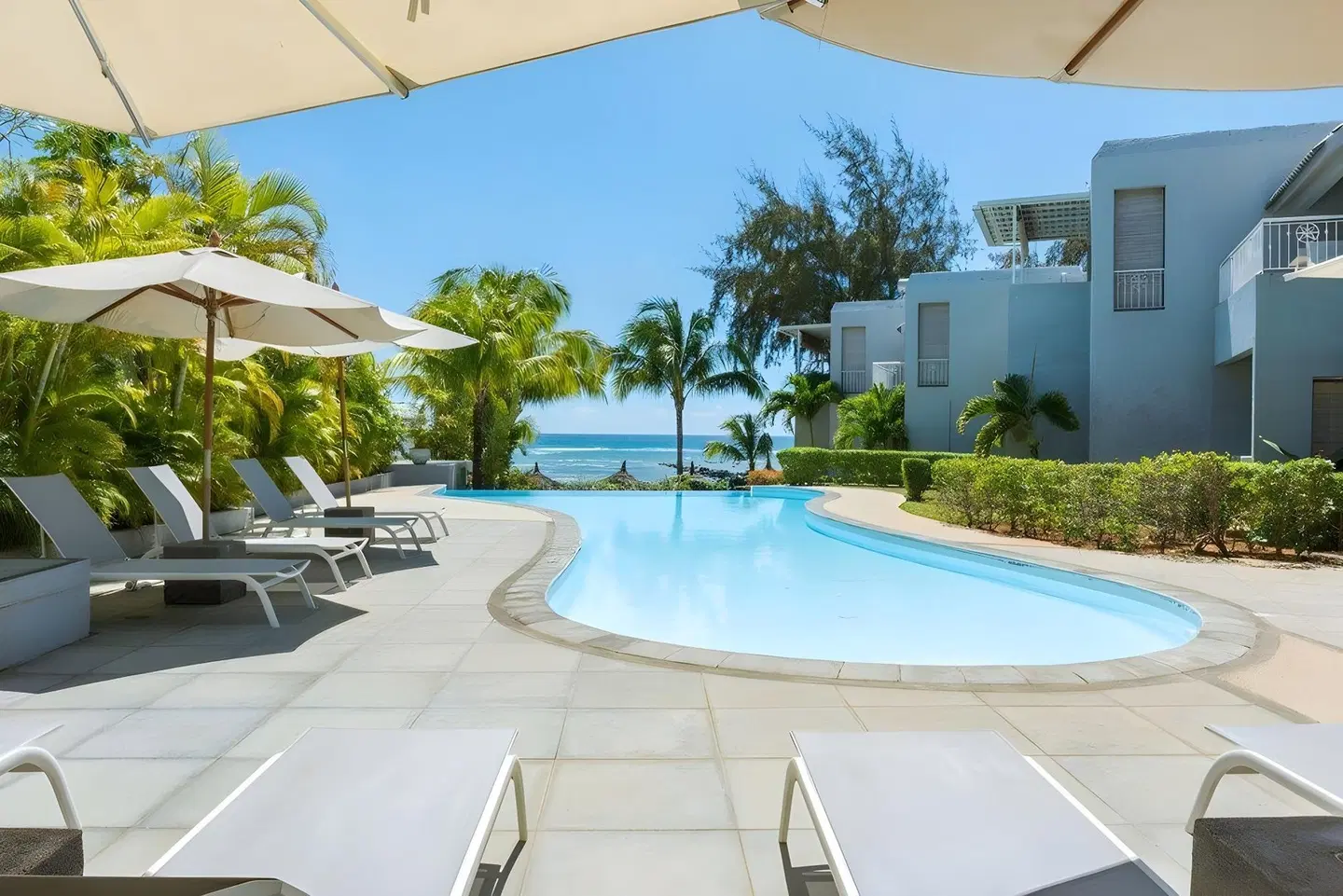 Voile Bleue OUTDOOR_POOL