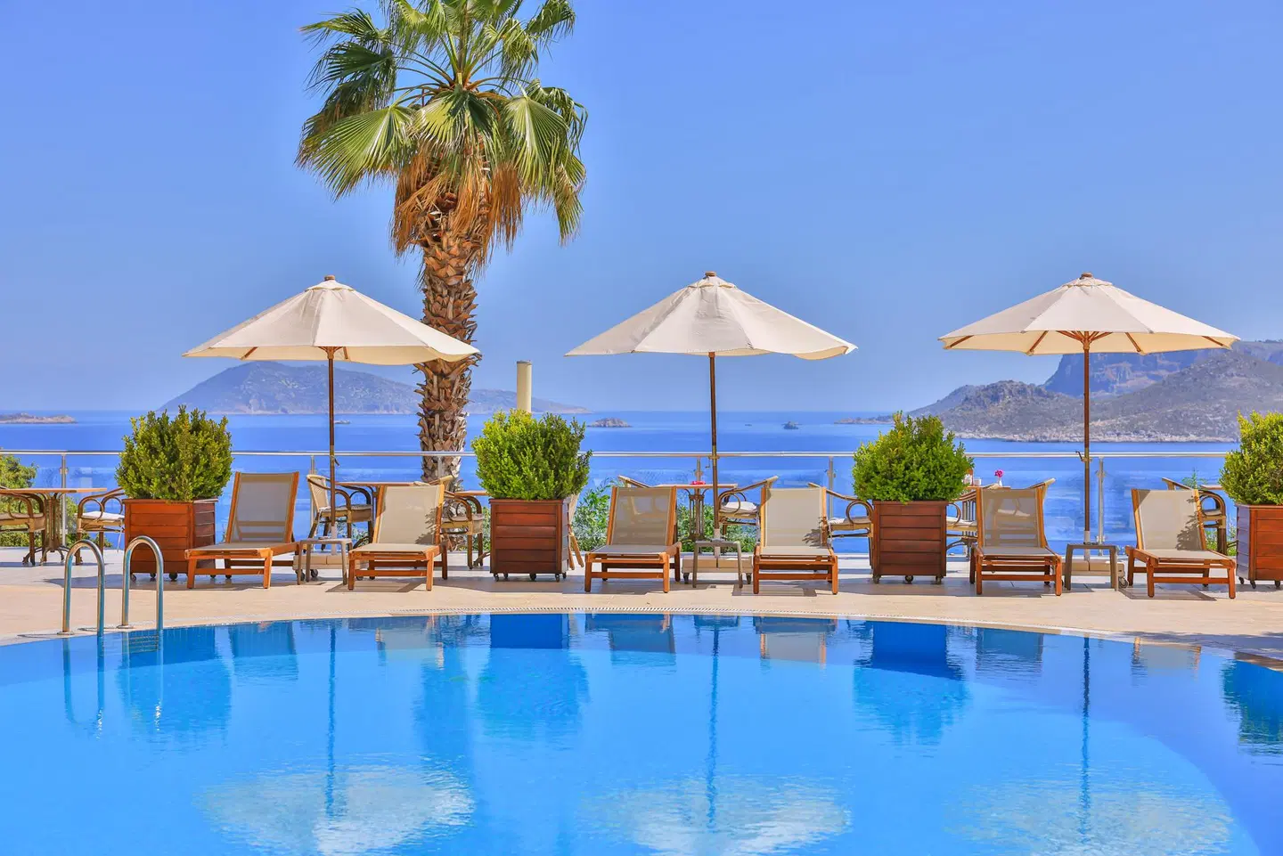 Olea Nova Boutique Hotel OUTDOOR_POOL