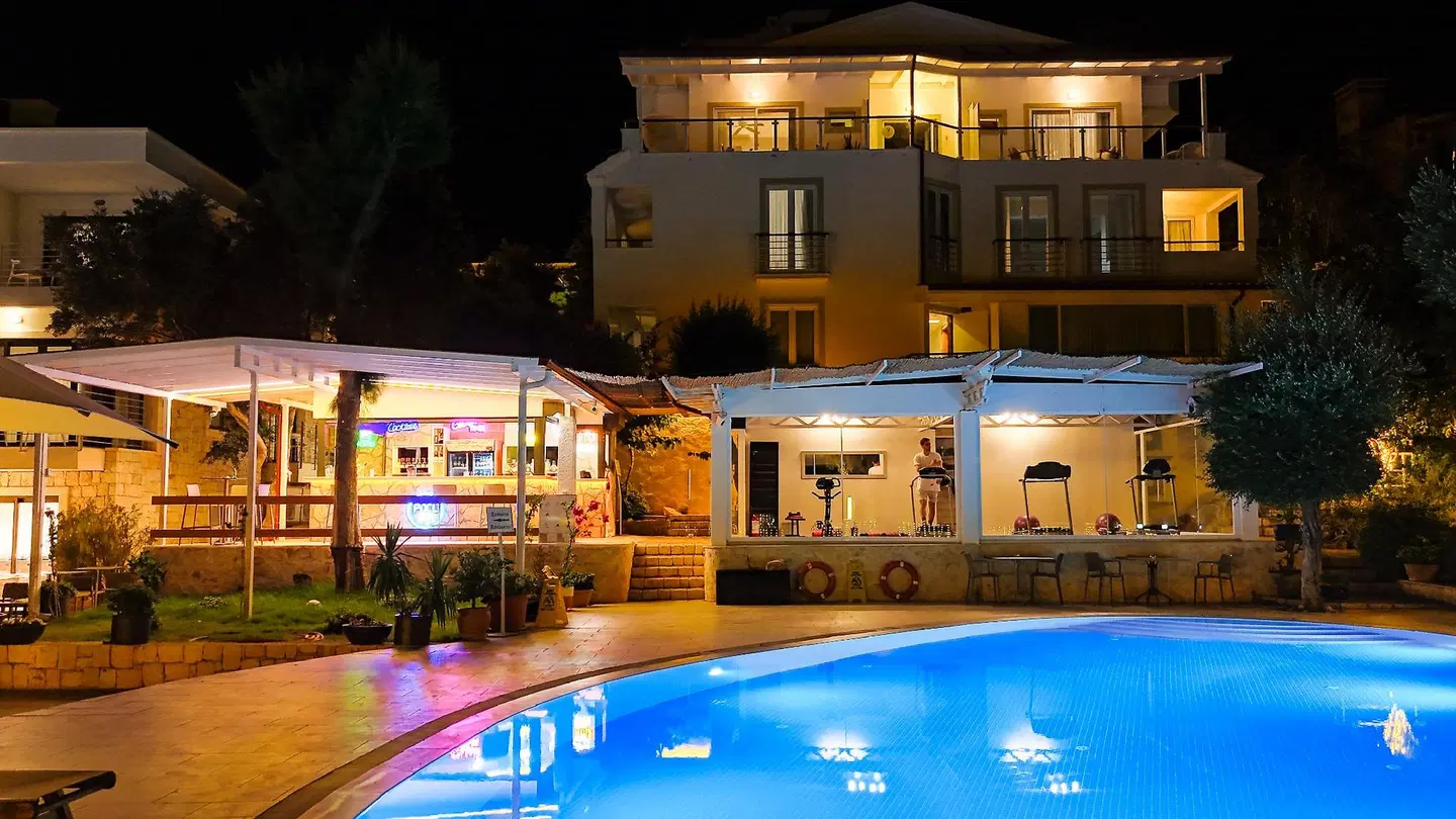 Olea Nova Boutique Hotel OUTDOOR_POOL