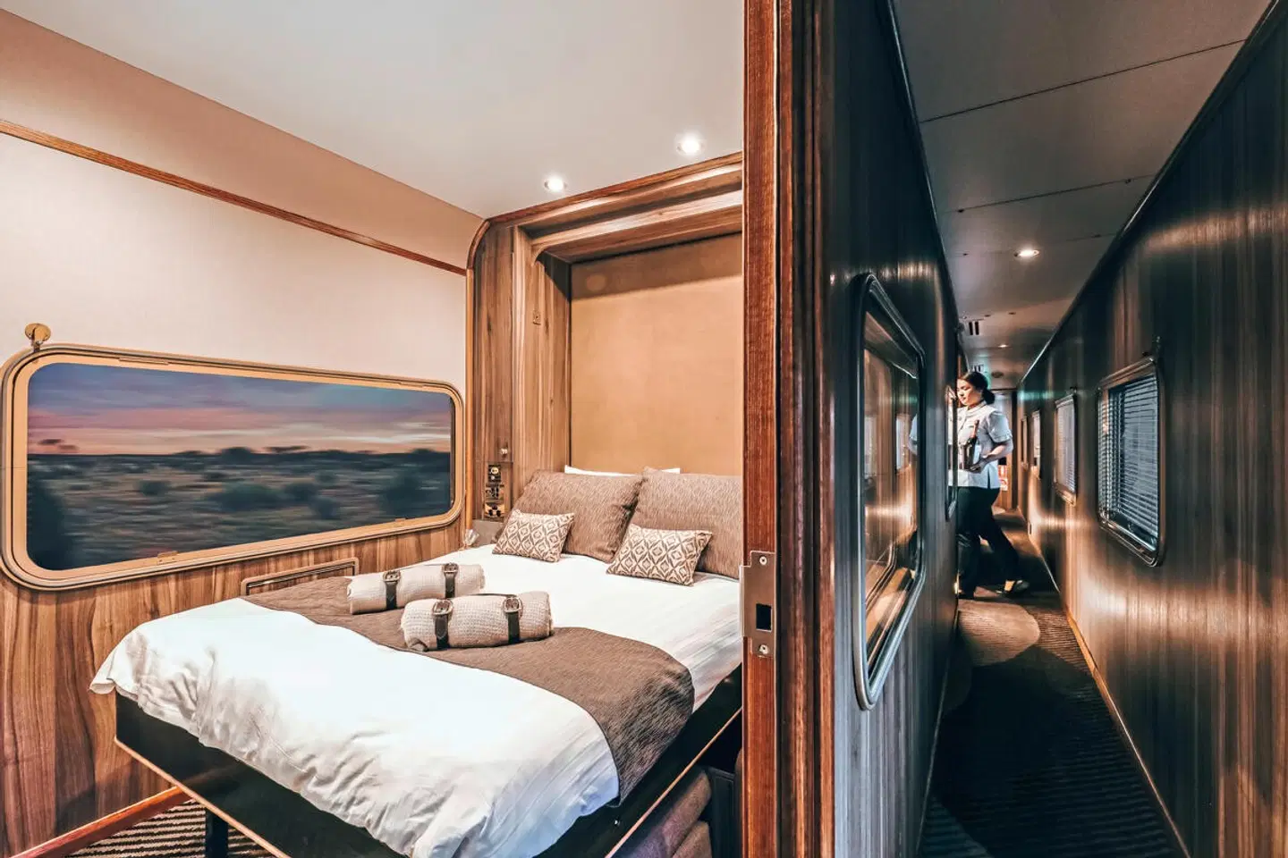 Indian Pacific - Coast to Coast (SYD-PER) ROOM_EXAMPLE