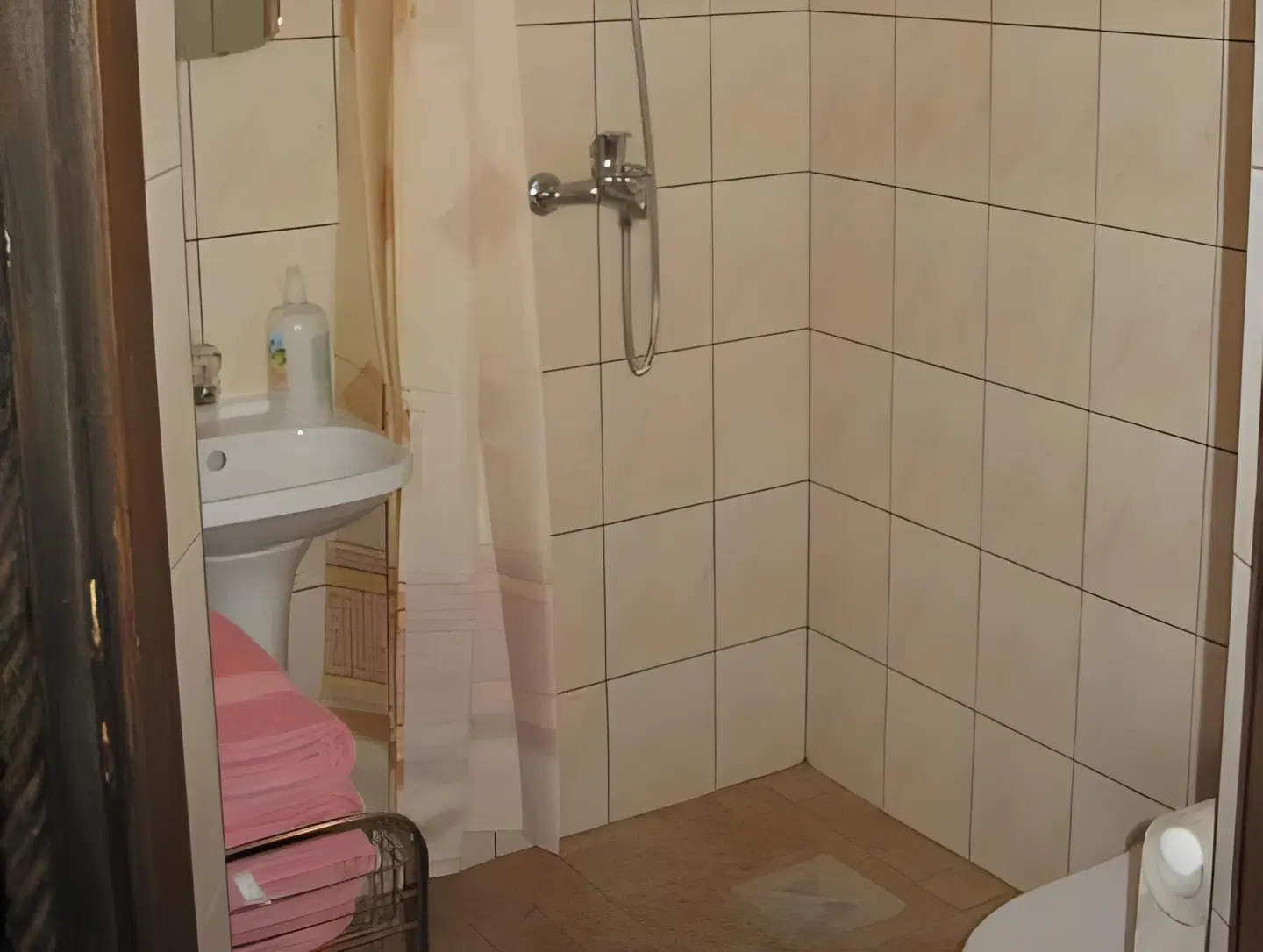 Aadu Holiday Farm Badezimmer