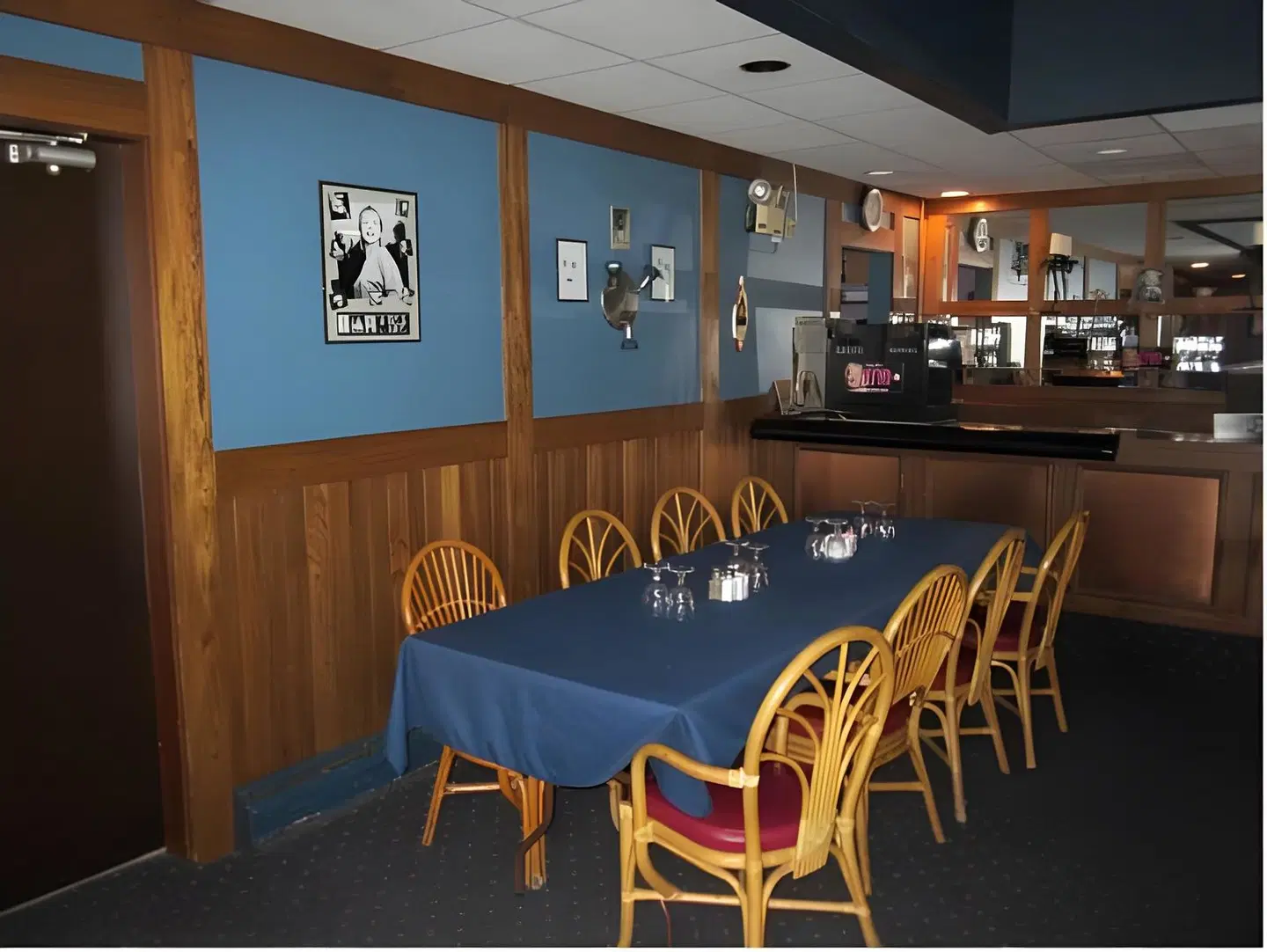 Wells Gray Inn Bar