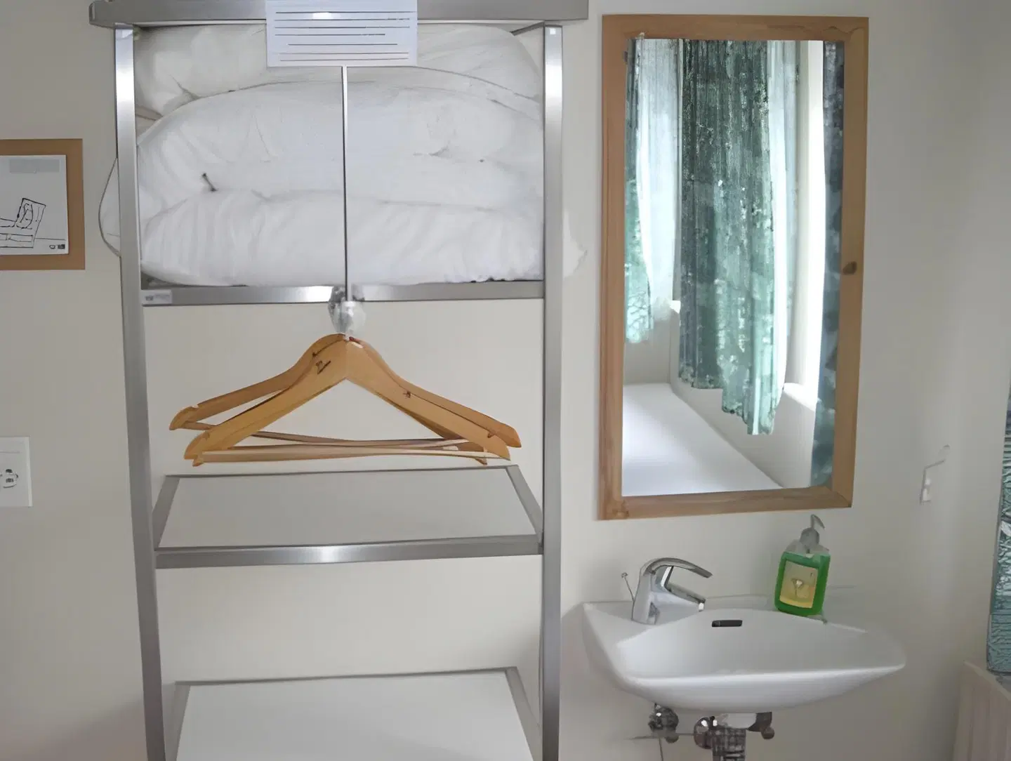 Akureyri H.I. Hostel Badezimmer
